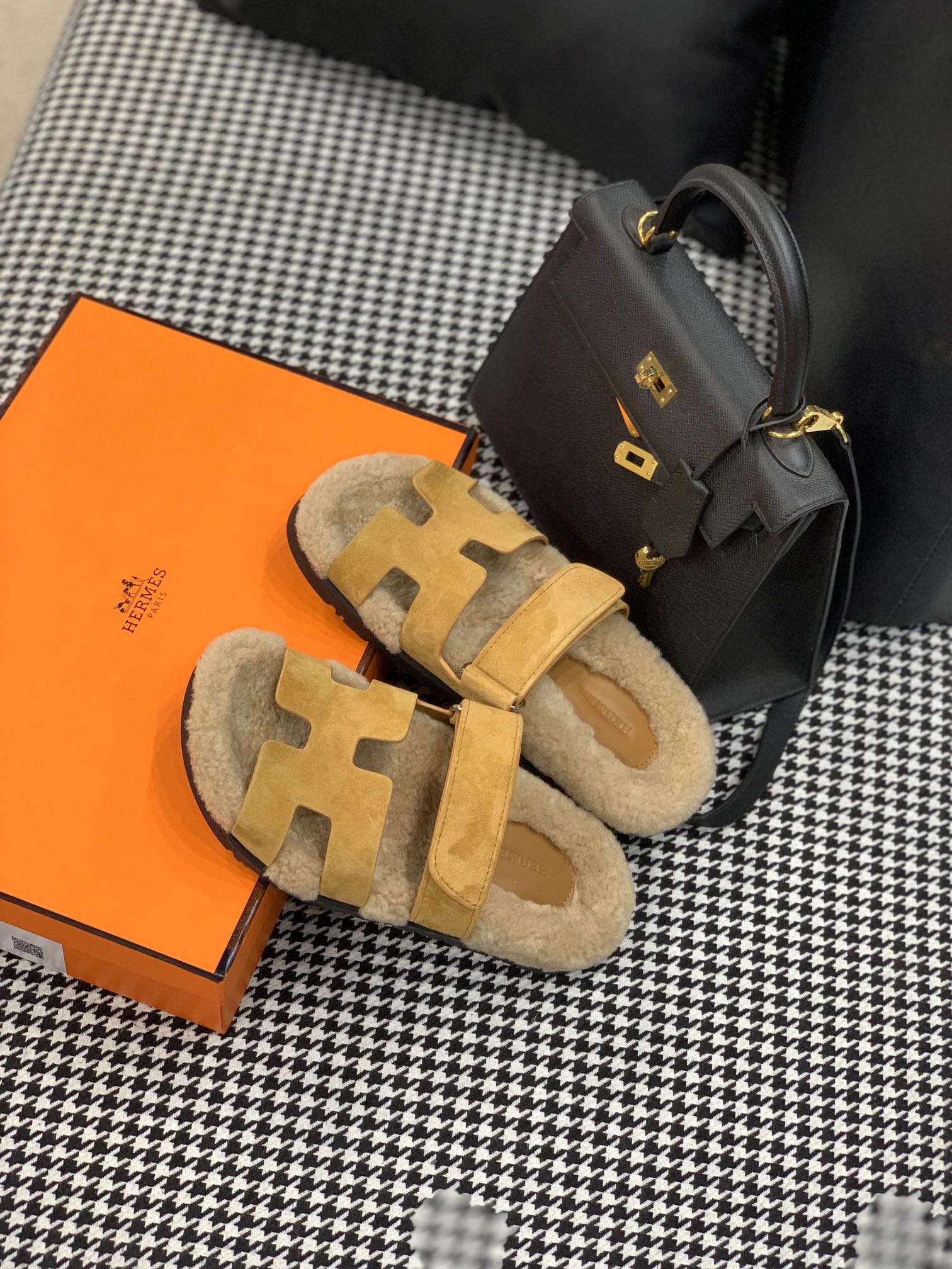 Hermes Chypre Sandal Yellow For Women - Soul Replicas