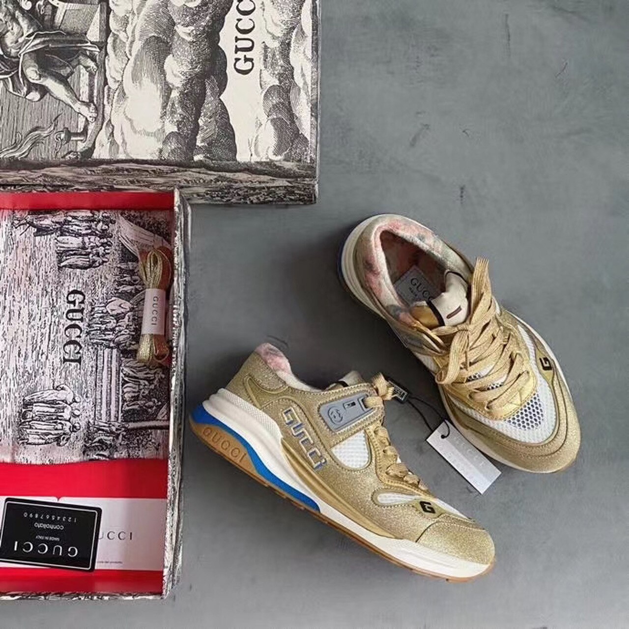 Gucci Ultrapace Sneakers ?592348 Calfskin Leather Spring/Summer 2020 Collection. Glitter Gold/White - Soul Replicas