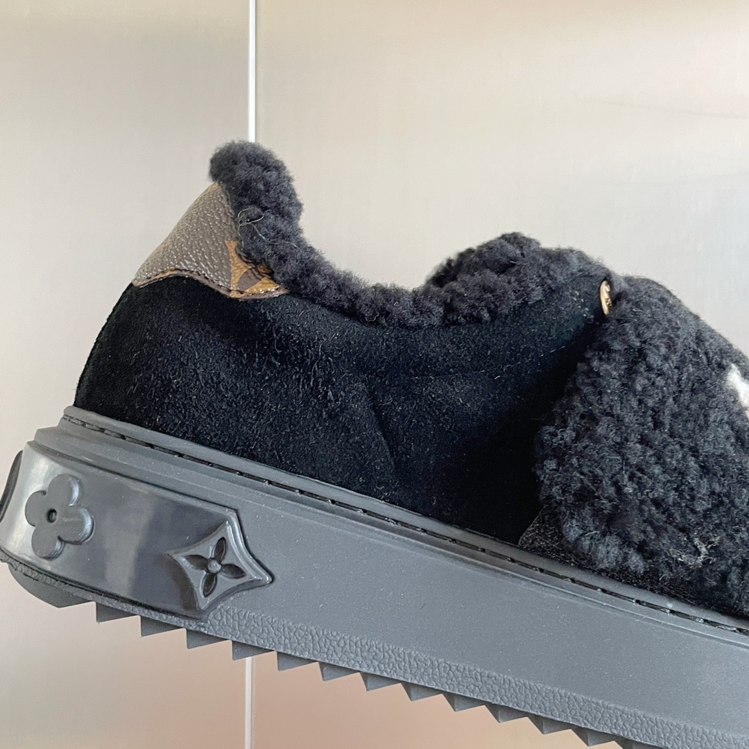 Louis Vuitton Women's Time Out Sneaker Black For Women LV 1AADTK - Soul Replicas