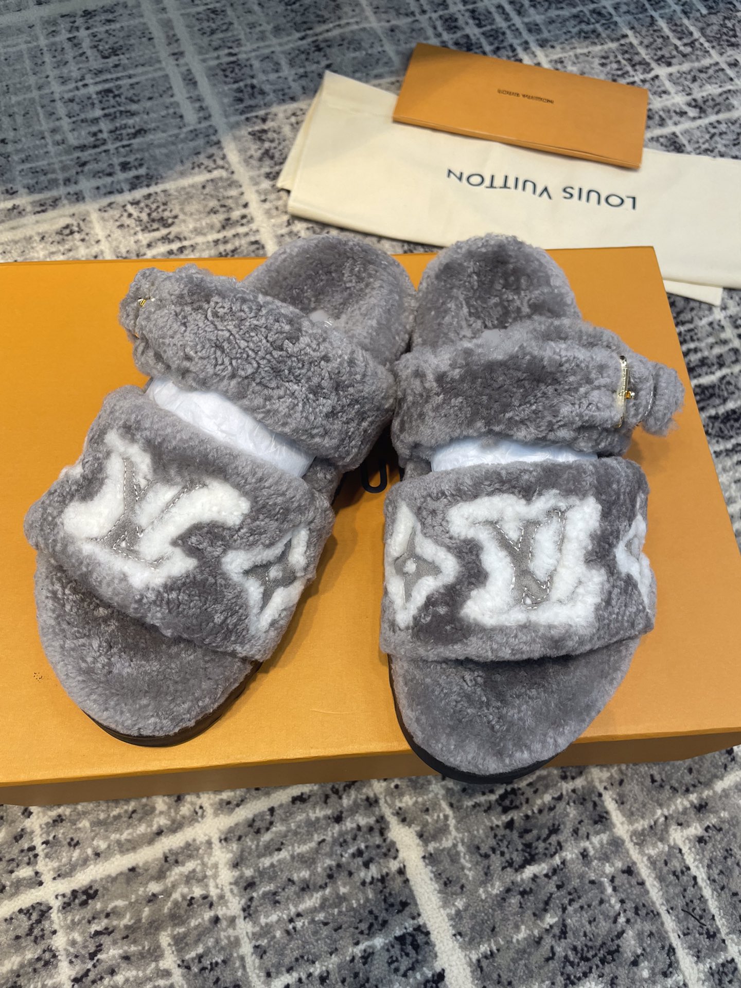 Louis Vuitton Women's Paseo Flat Comfort Mule Grey For Women LV - Soul Replicas