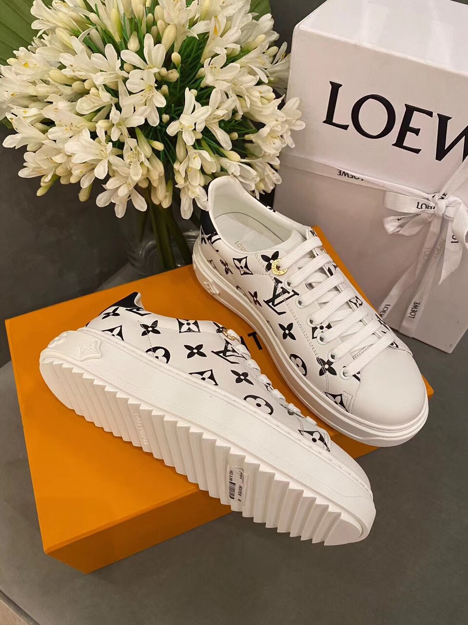 Louis Vuitton Time Out Sneakers White/Black For Women LV - Soul Replicas