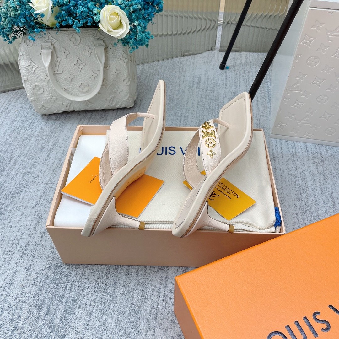 Louis Vuitton Women's Signature Thong Beige For Women LV - Soul Replicas