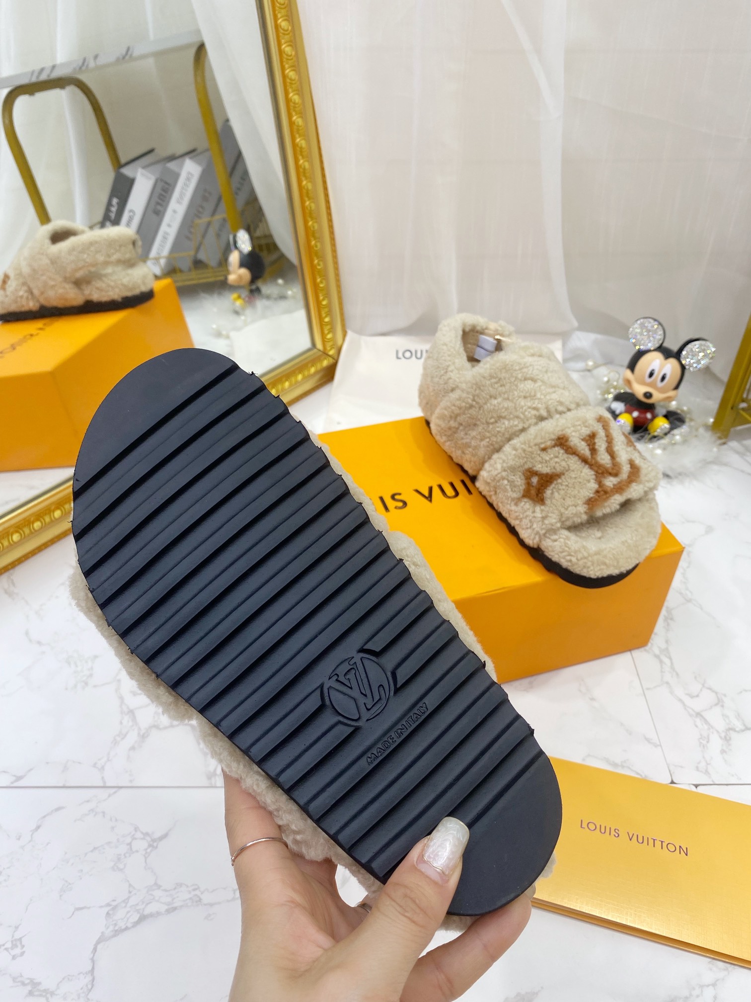 Louis Vuitton Women's Paseo Flat Comfort Sandal Beige For Women LV 1AA1GY - Soul Replicas