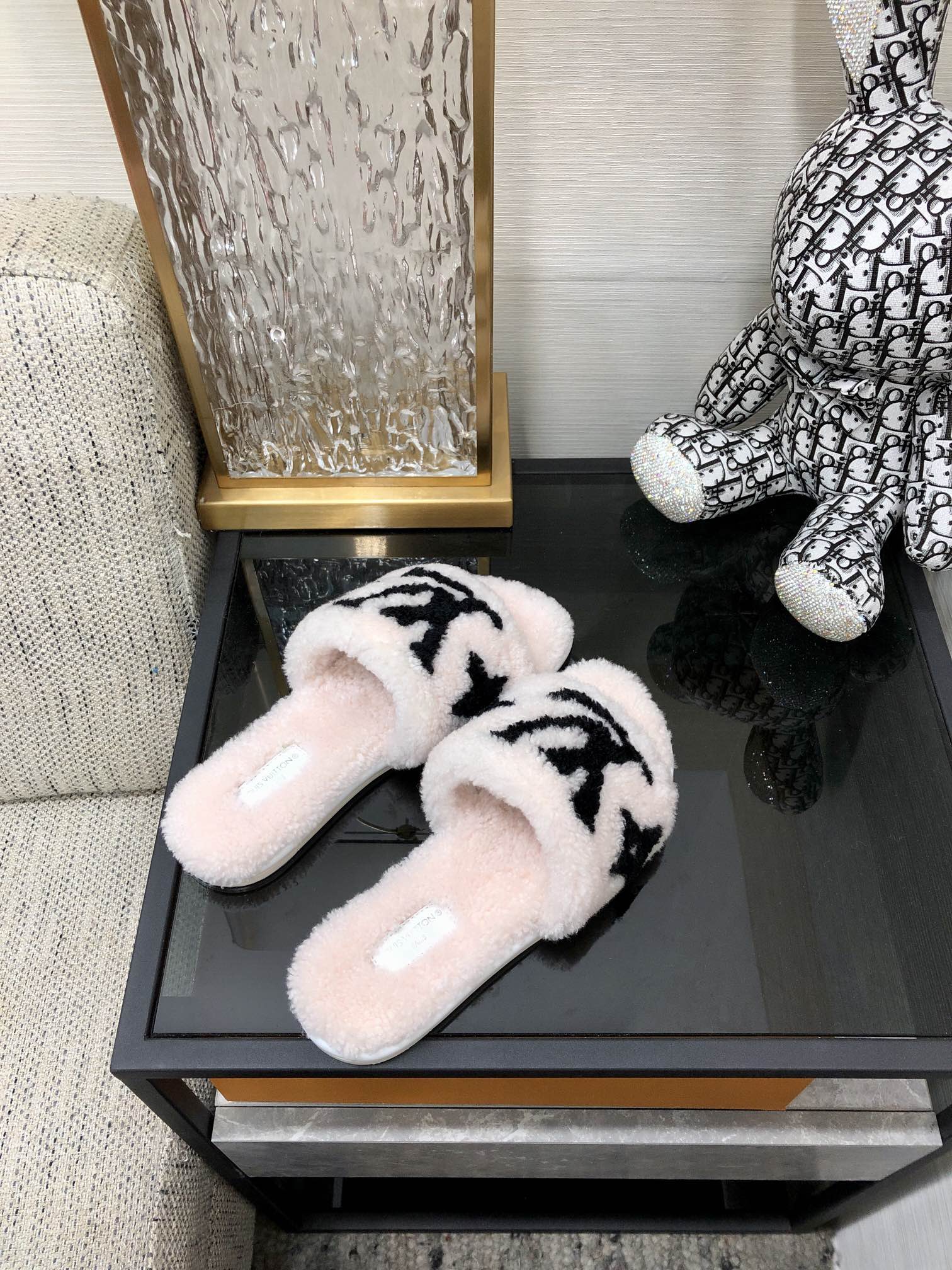 Louis Vuitton Women's Magnetic Flat Mule White For Women LV - Soul Replicas