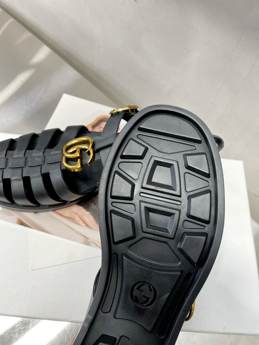 Gucci Women's Rubber Buckle Strap Sandal Black For Women 463463 J8700 1000 - Soul Replicas