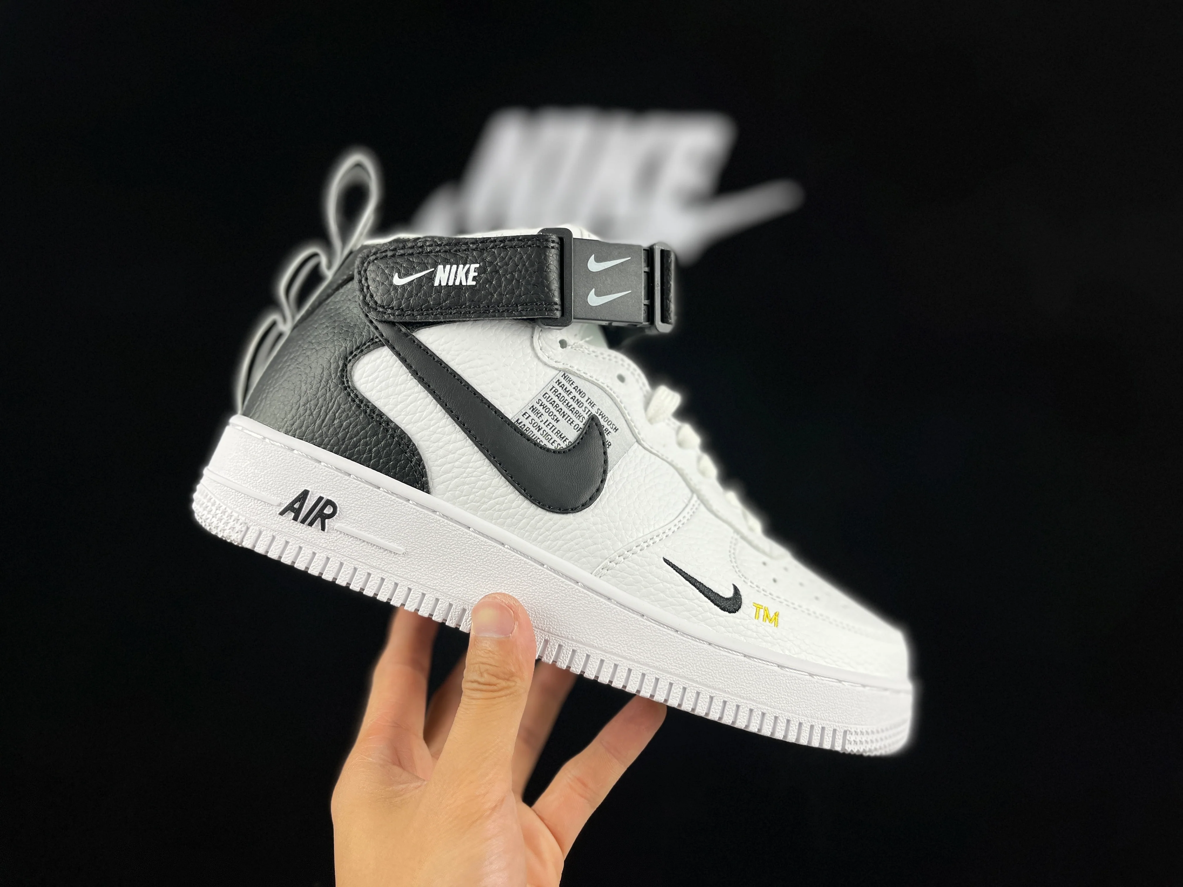 NIKE AIR FORCE 1 High 