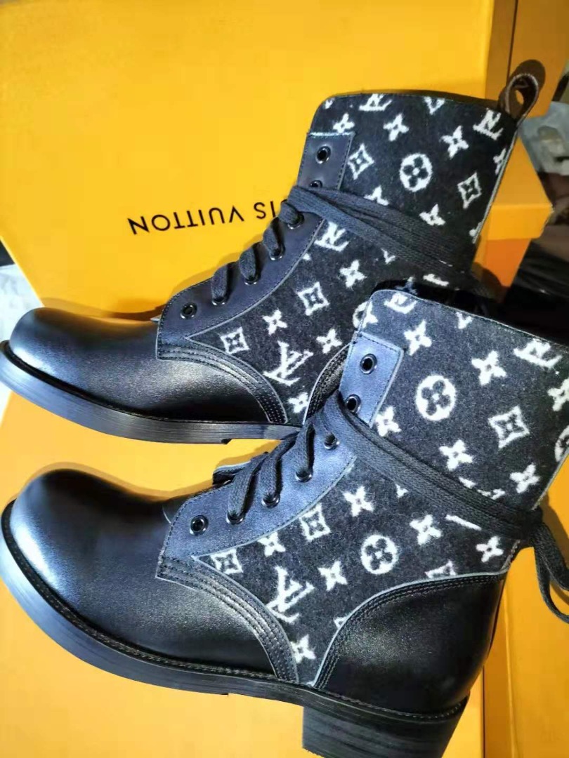 Louis Vuitton Metropolis Flat Ranger Monogram Denim Black For Women LV 1A9RPZ - Soul Replicas