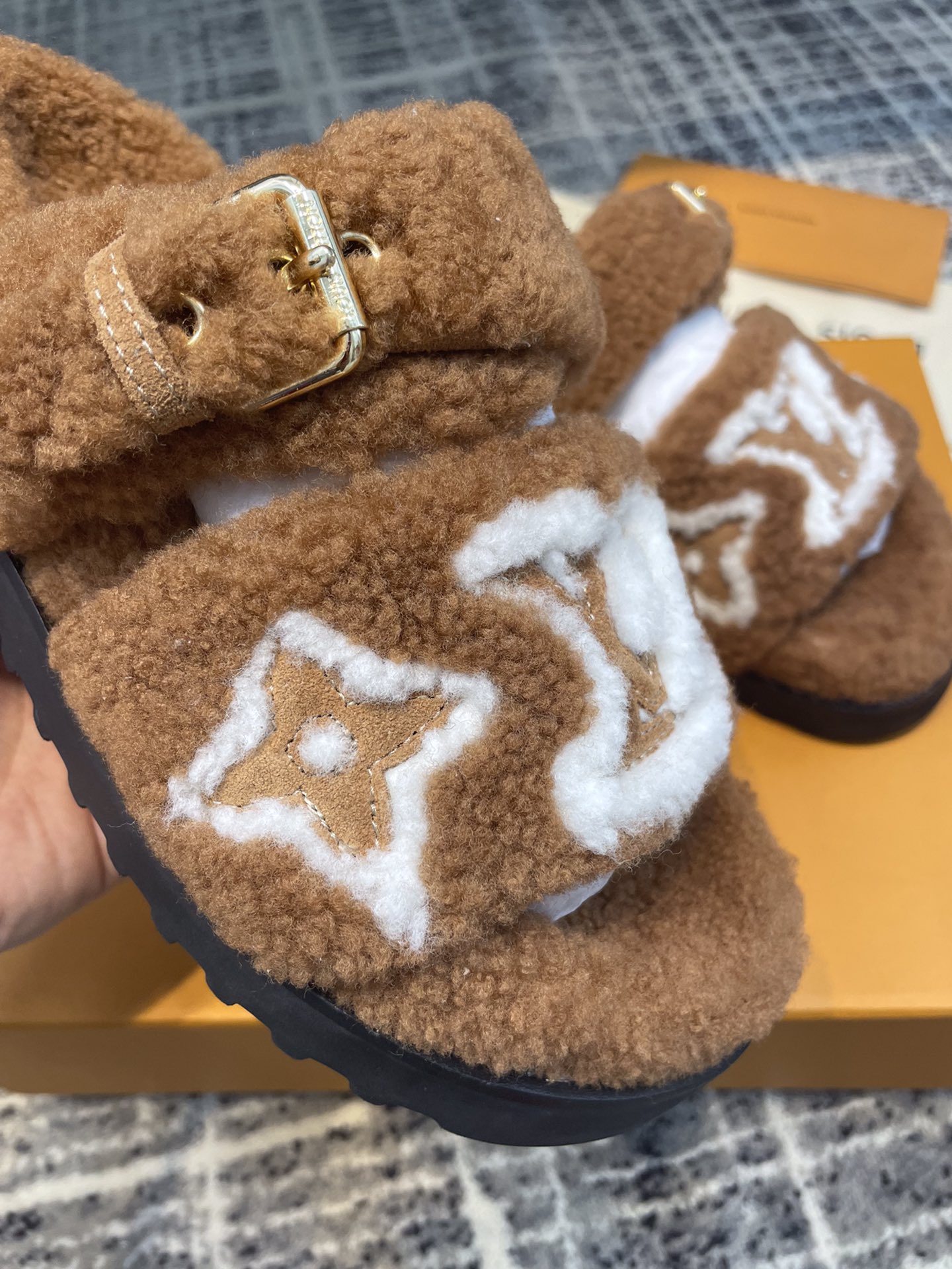 Louis Vuitton Women's Paseo Flat Comfort Mule Cognac For Women LV 1AACRN - Soul Replicas