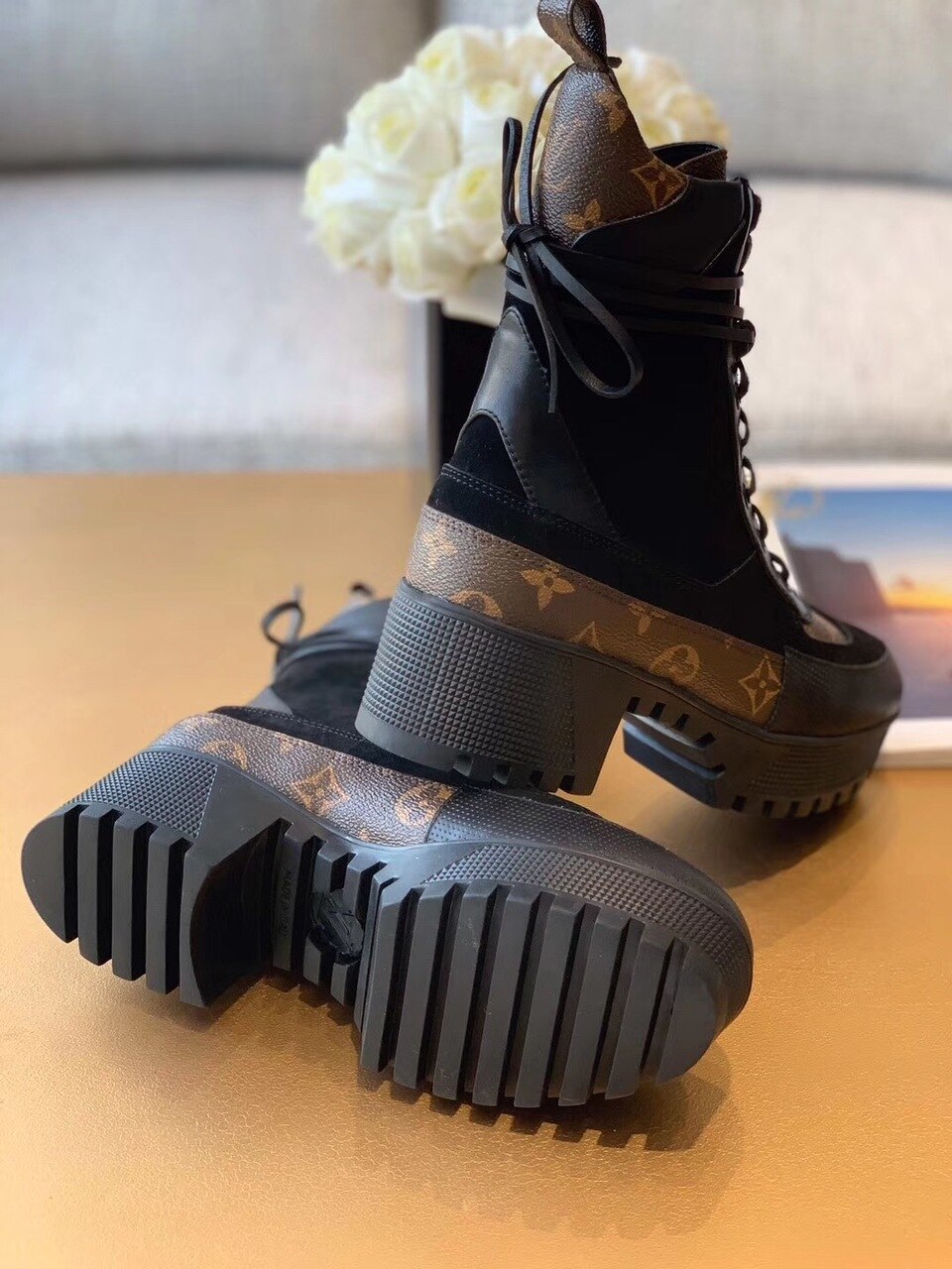 Louis Vuitton Laureate Desert Boots Calfskin Leather Fall/Winter 2020 Collection 1A4XXZ Black/Brown - Soul Replicas