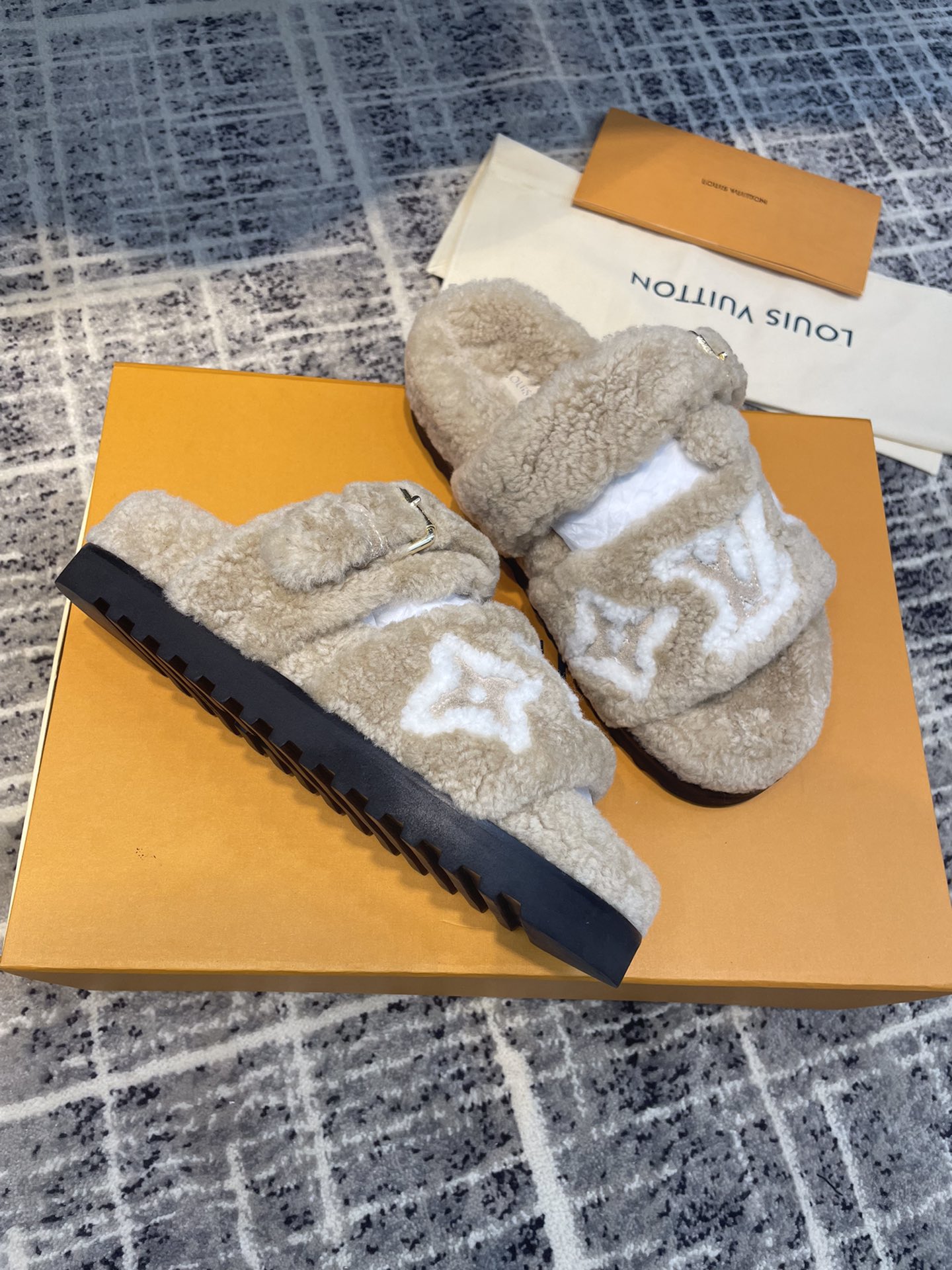 Louis Vuitton Women's Paseo Flat Comfort Mule Beige For Women LV - Soul Replicas