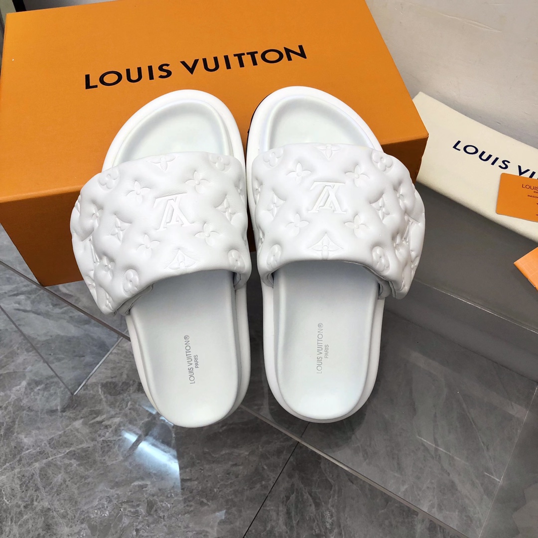 Louis Vuitton Women's Pool Pillow Flat Comfort Mule White For Women LV 1AABKV - Soul Replicas