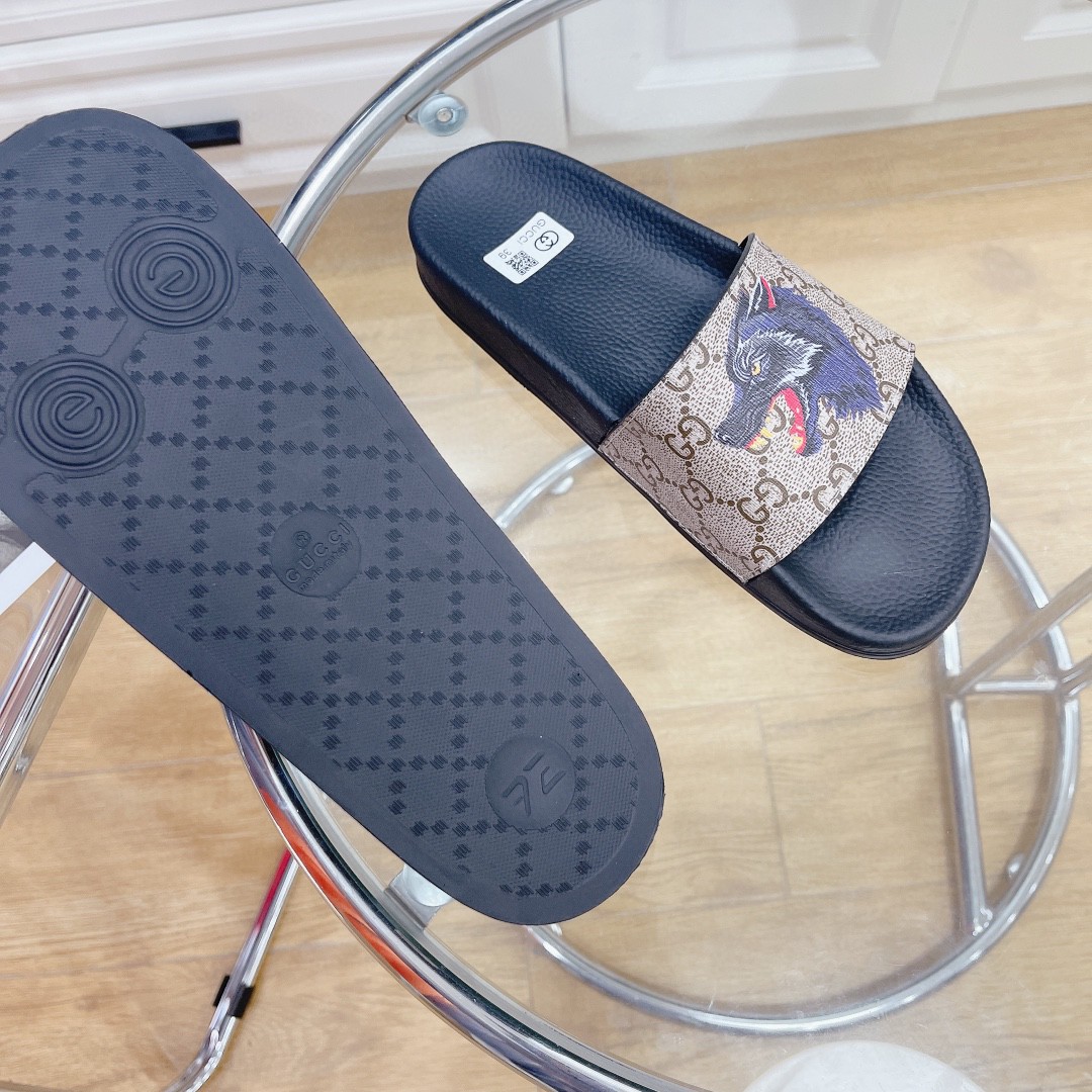 Gucci Women's Gucci Supreme Slides With Wolf Black And Gray For Women 408508 - Soul Replicas