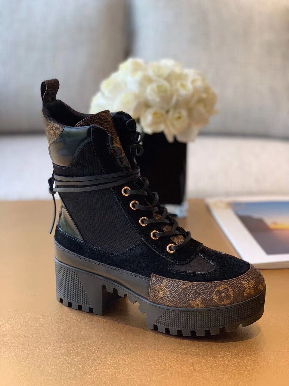 Louis Vuitton Laureate Desert Boots Calfskin Leather Fall/Winter 2020 Collection 1A4XXZ Black/Brown - Soul Replicas