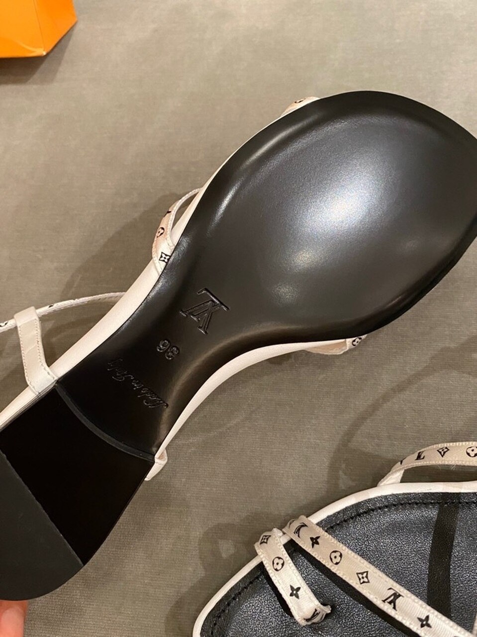 Louis Vuitton Citizen Flat Sandal Satin Black/White For Women LV - Soul Replicas