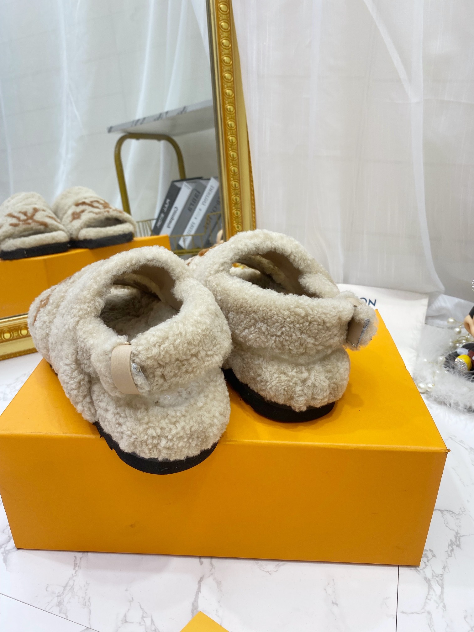 Louis Vuitton Women's Paseo Flat Comfort Sandal Beige For Women LV 1AA1GY - Soul Replicas