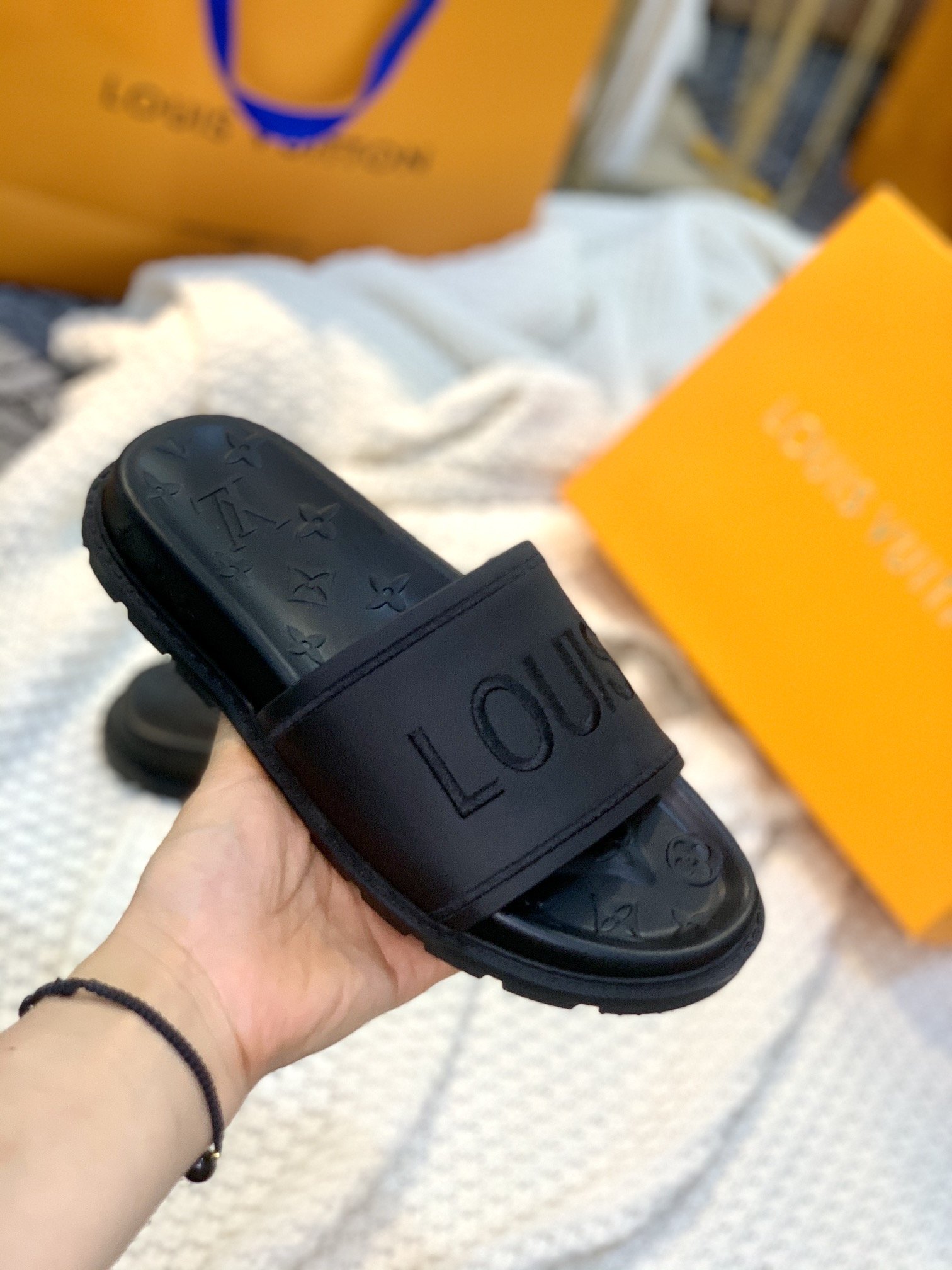 Louis Vuitton Women's Pool Pillow Flat Comfort Mule Black For Women LV - Soul Replicas