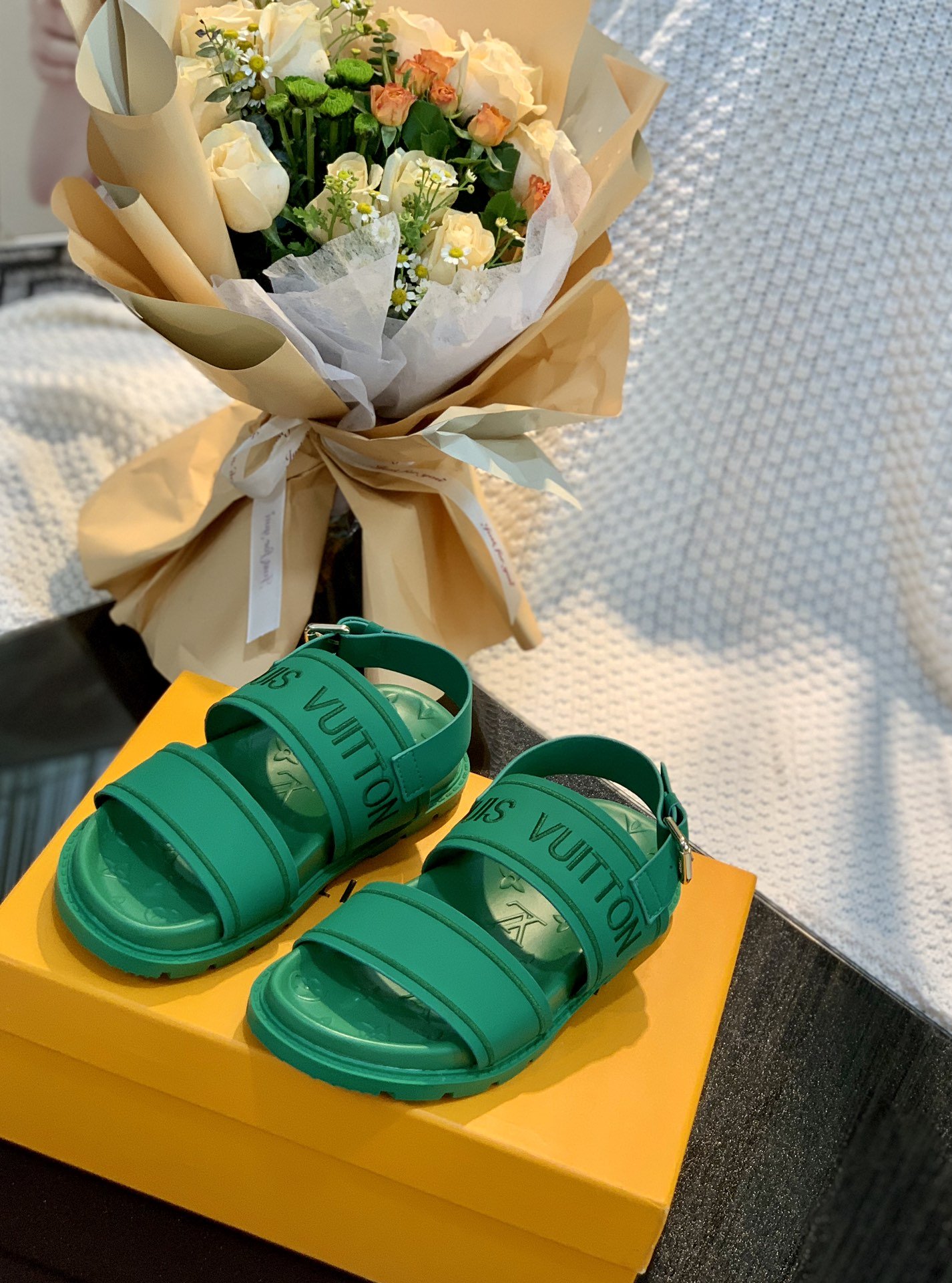 Louis Vuitton Women's Paseo flat Comfort Sandal Green For Women LV - Soul Replicas