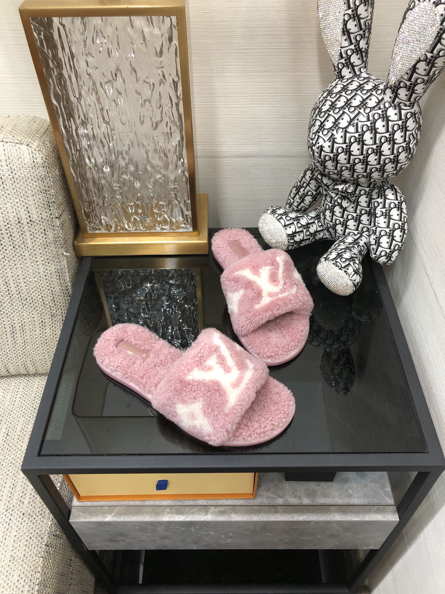 Louis Vuitton Women's Magnetic Flat Mule Light Pink For Women LV 1AA1UH - Soul Replicas