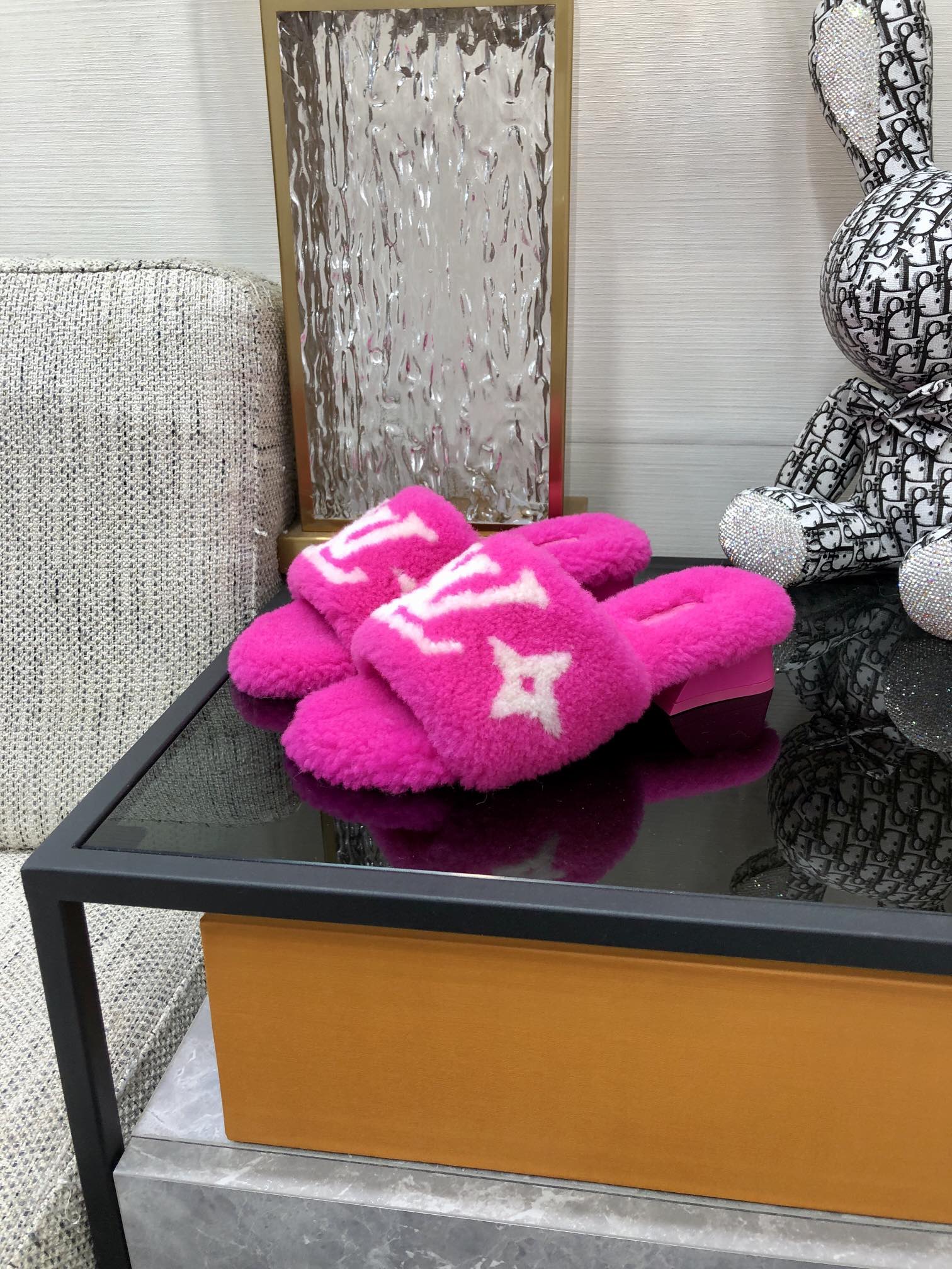 Louis Vuitton Women's Magnetic Mule Fuchsia Pink For Women LV 1AA1R5 - Soul Replicas