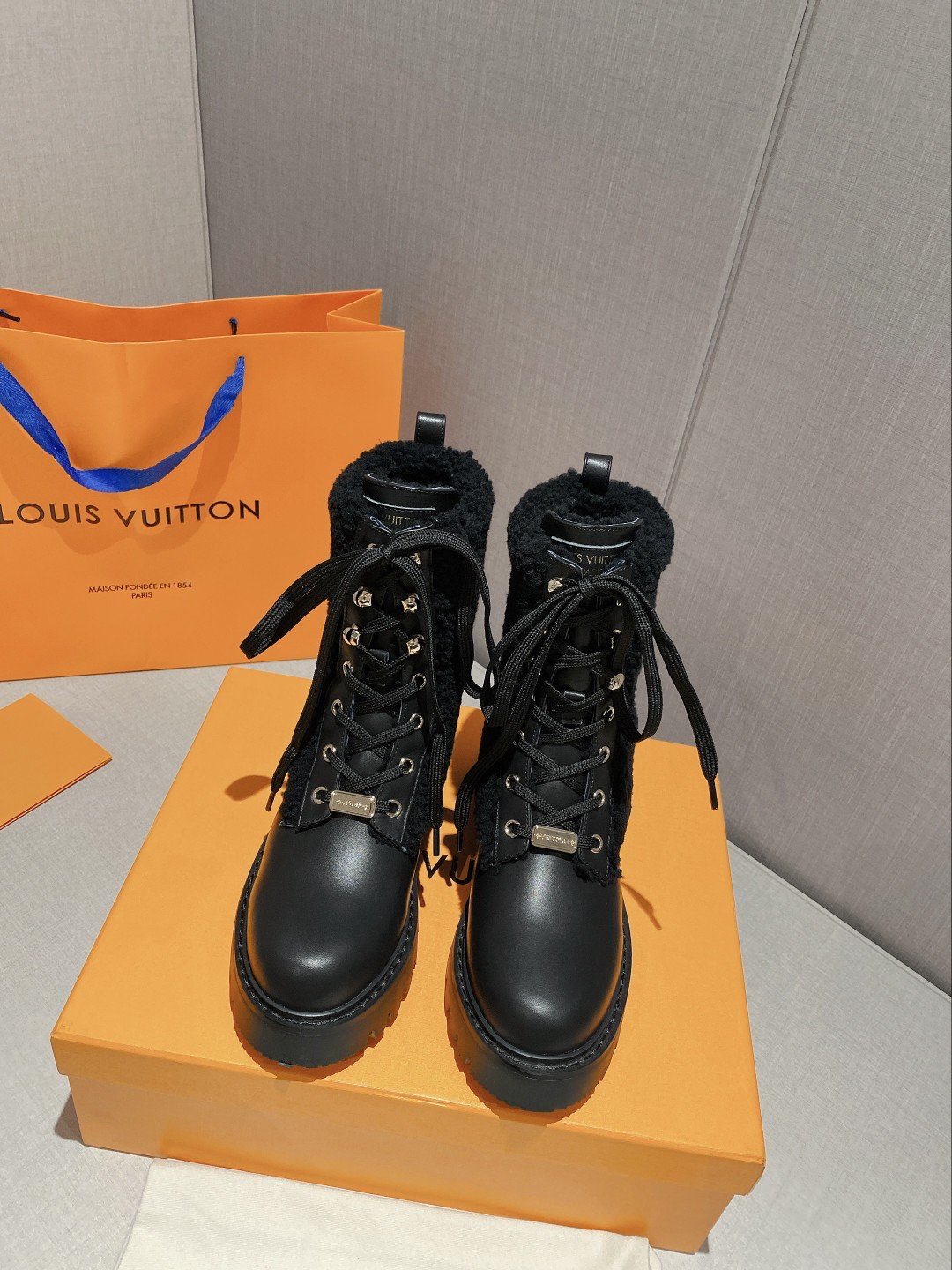 Louis Vuitton Women's LV Territory Flat Ranger Black For Women LV - Soul Replicas