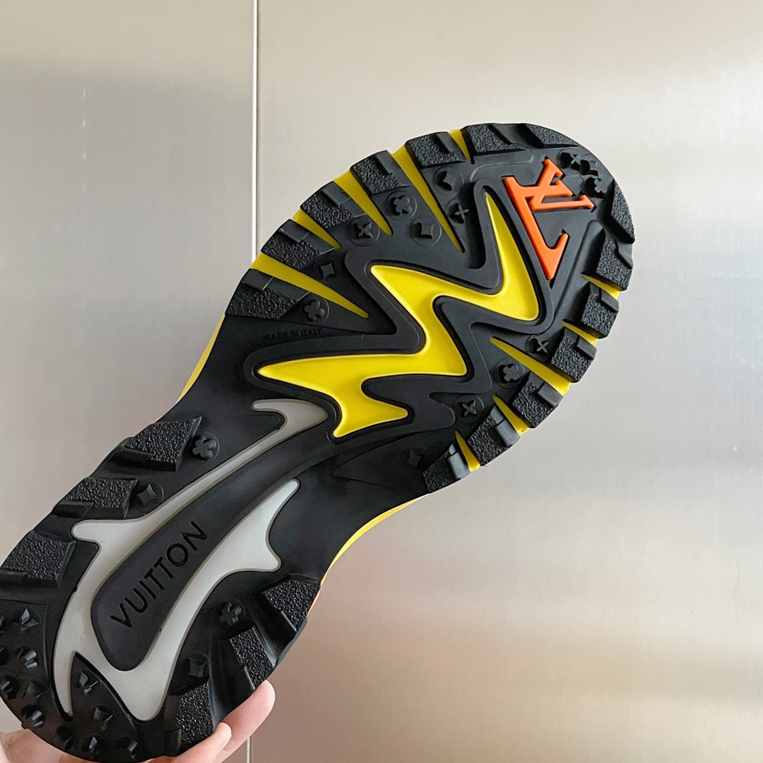 Louis Vuitton Women's LV Runner Tatic Sneaker Orange For Women LV - Soul Replicas