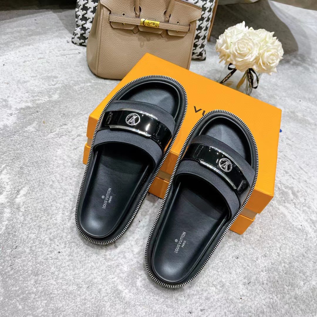 Louis Vuitton Women's Pool Pillow Flat Comfort Mule Black For Women LV - Soul Replicas