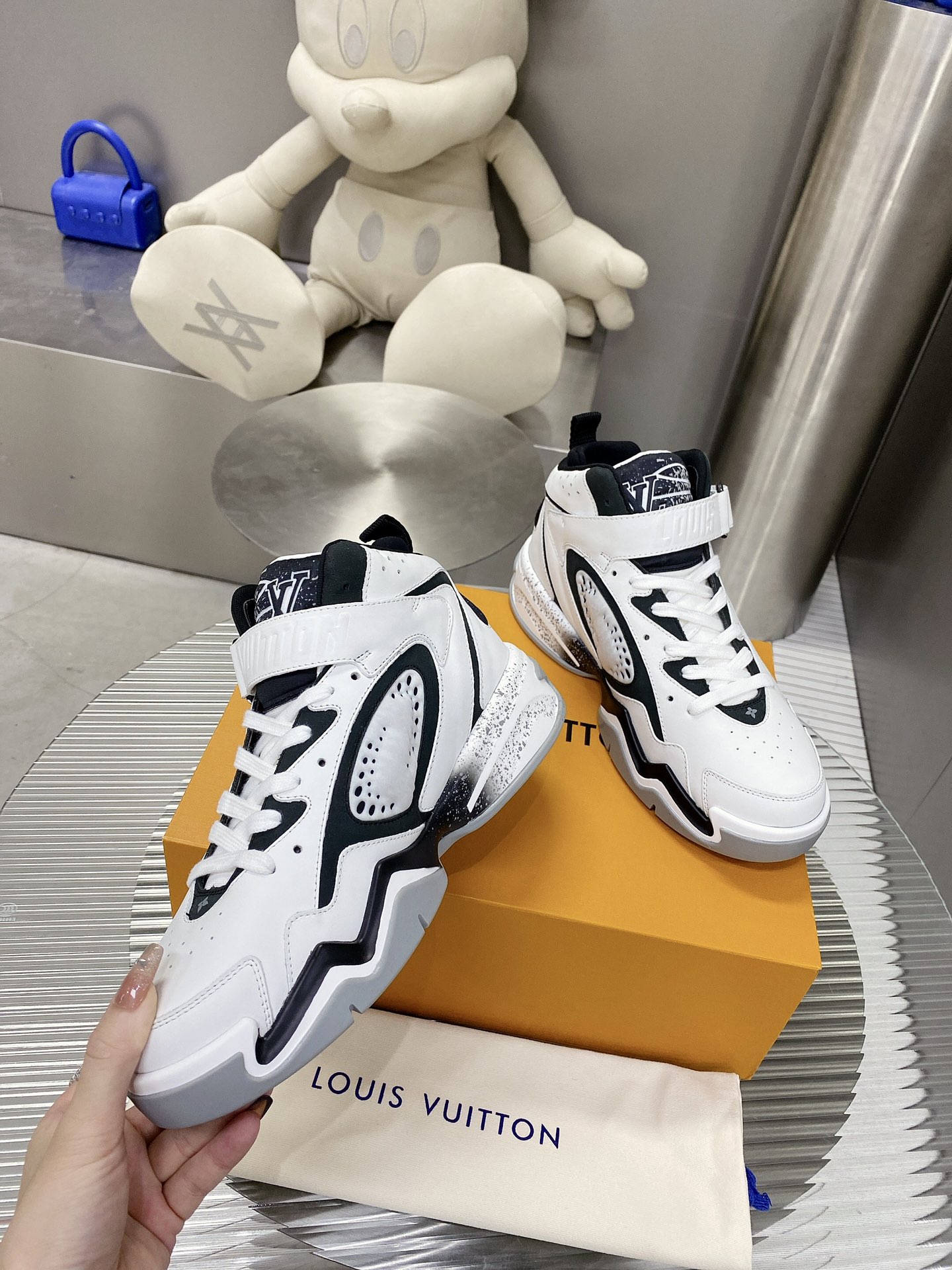 Louis Vuitton Women's Sneaker LV Trainer 2 White For Women LV - Soul Replicas