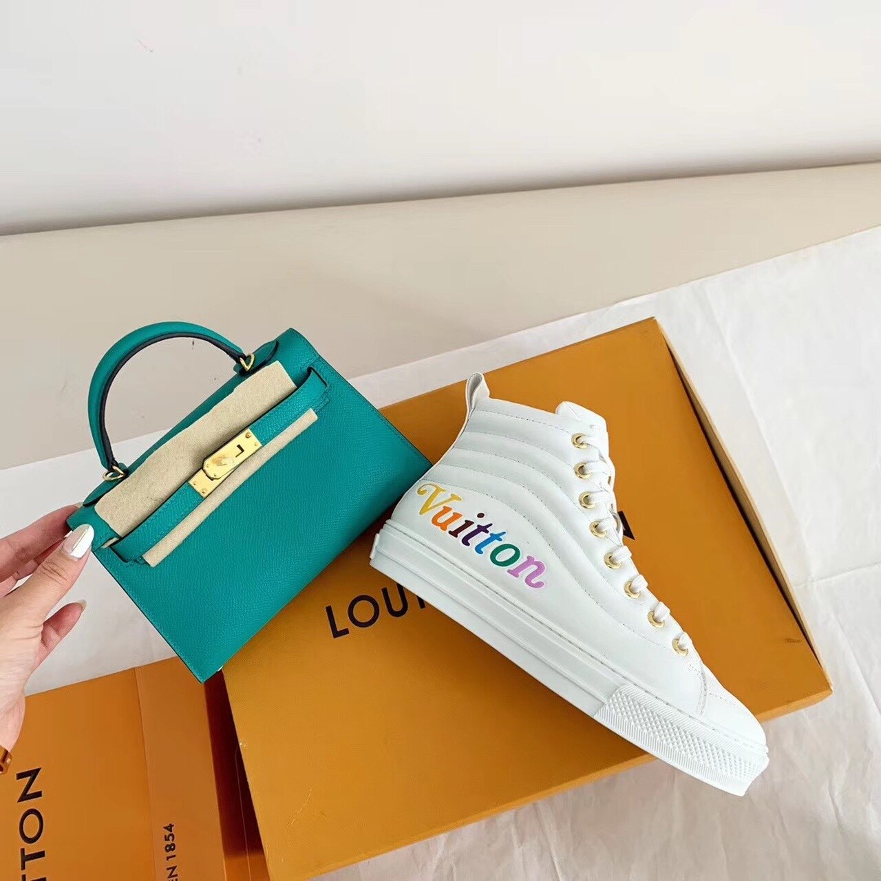 Louis Vuitton Time Out Sneaker Boots Calfskin Leather Fall/Winter Collection White - Soul Replicas