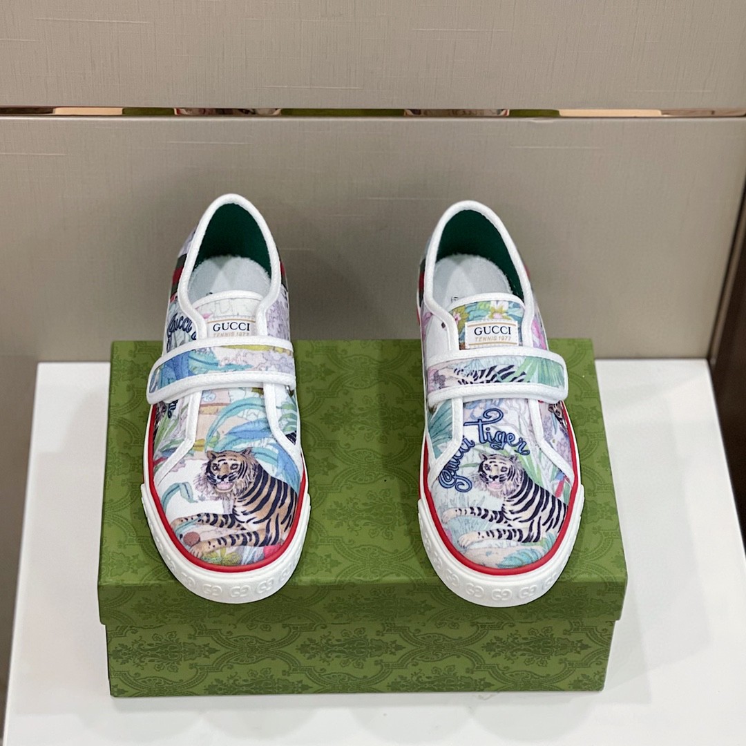 Gucci Women's Tennis 1977 Sneaker With Tiger White Blue For Women 676092 - Soul Replicas
