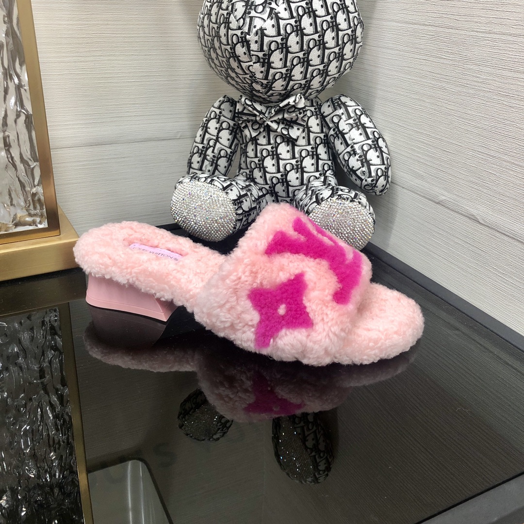 Louis Vuitton Women's Magnetic Mule Pink For Women LV - Soul Replicas