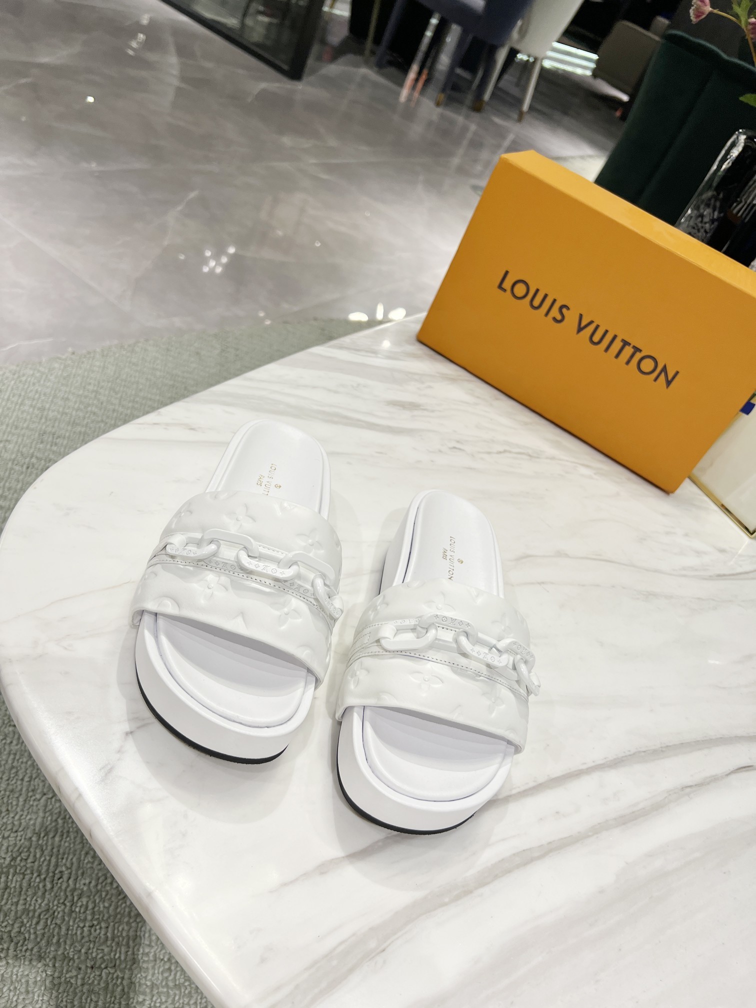 Louis Vuitton Jumbo Flatform Mule White For Women LV - Soul Replicas