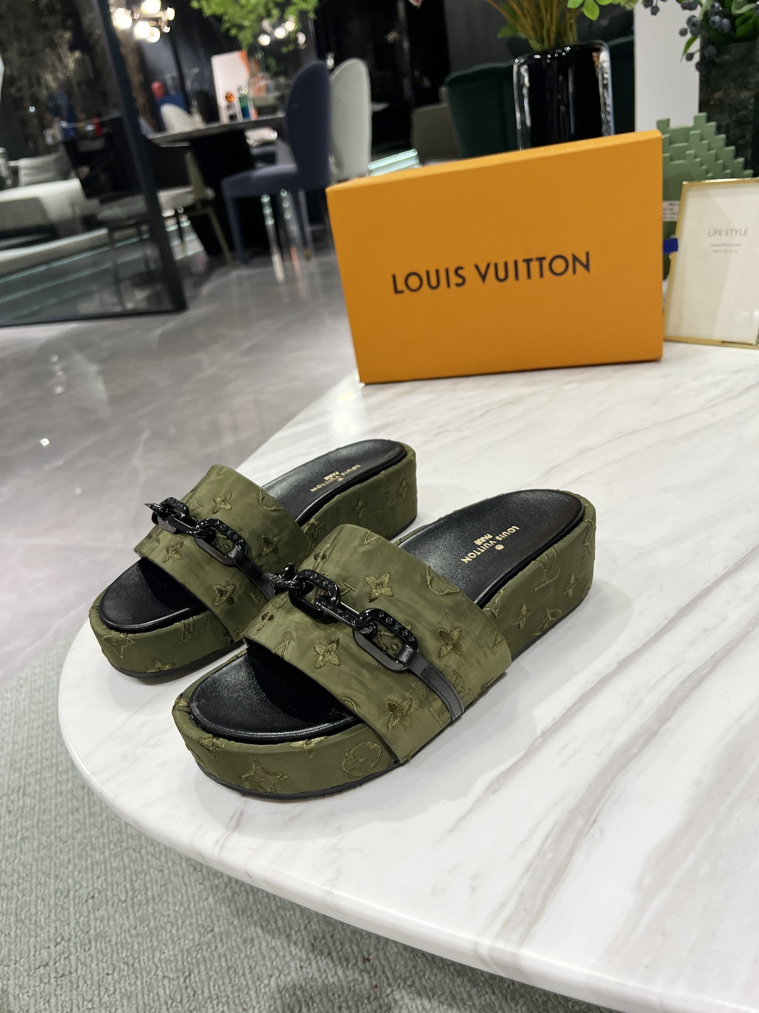 Louis Vuitton Jumbo Flatform Mule Green For Women LV - Soul Replicas