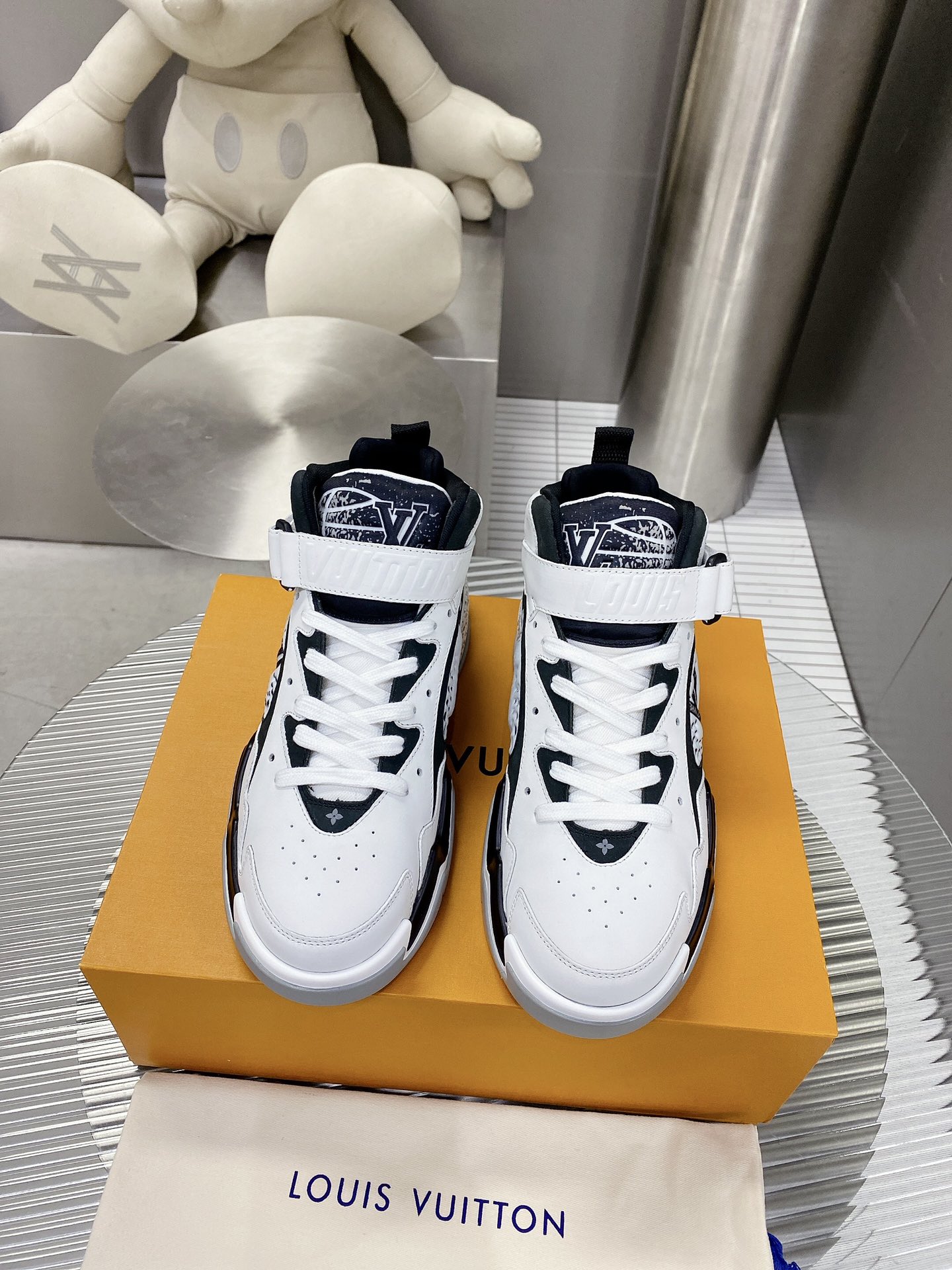 Louis Vuitton Women's Sneaker LV Trainer 2 White For Women LV - Soul Replicas