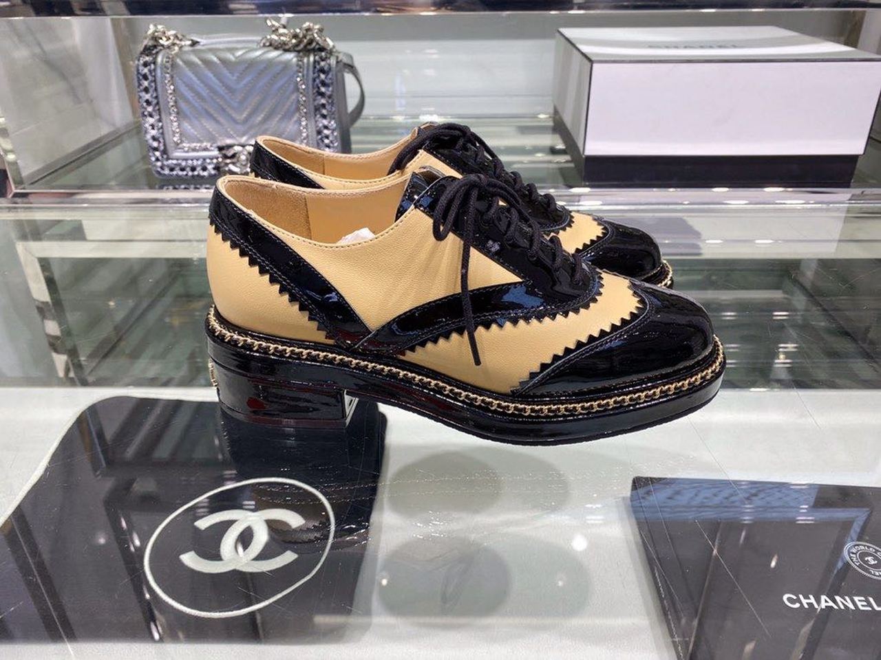 Chanel Chain Embroidered Creepers Calfskin Leather Fall/Winter 2019 Collection. Tan/Black - Soul Replicas