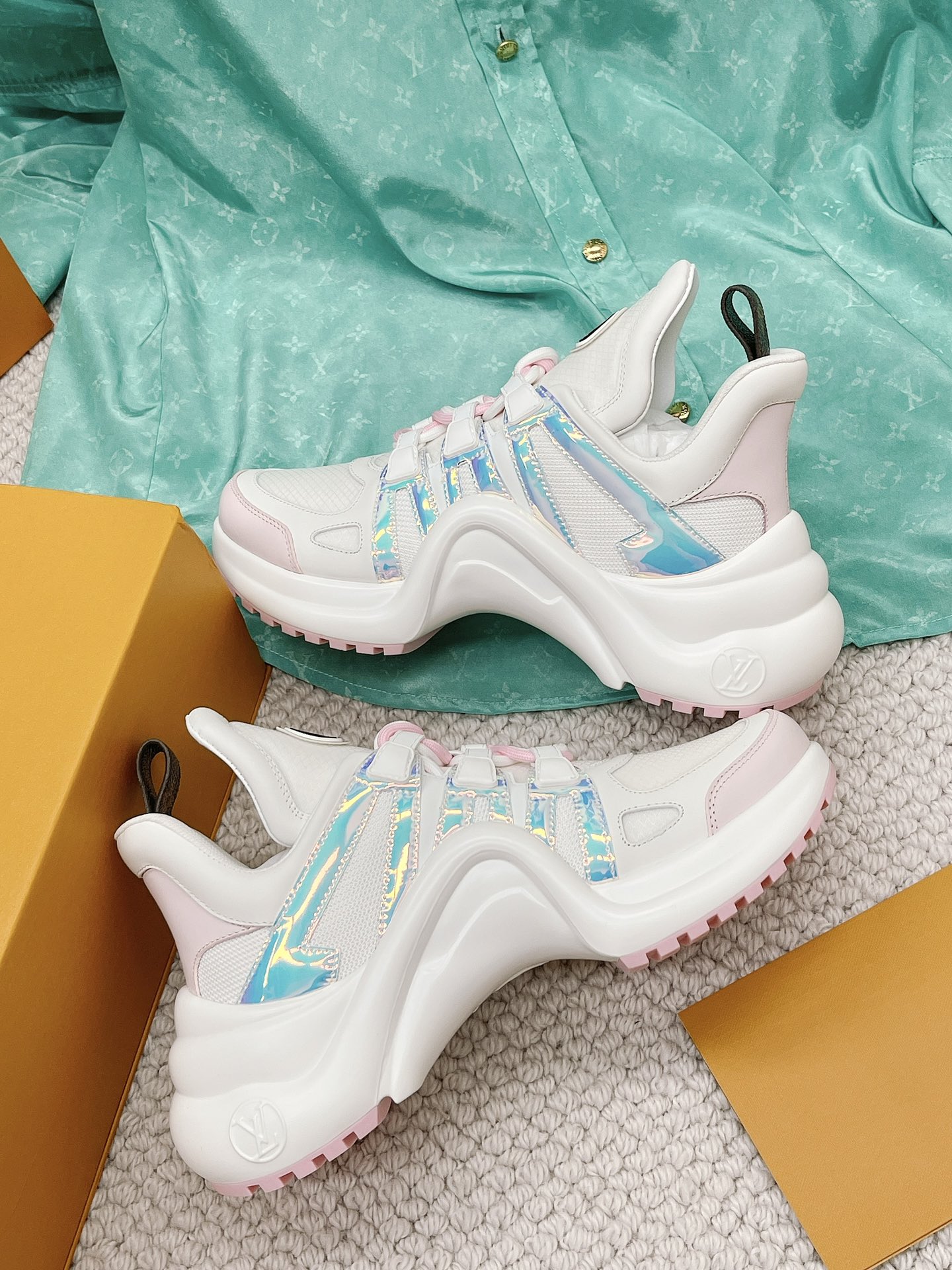 Louis Vuitton Women's LV Archlight Sneaker Pink For Women LV - Soul Replicas