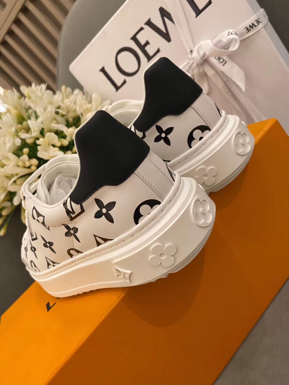 Louis Vuitton Time Out Sneakers White/Black For Women LV - Soul Replicas
