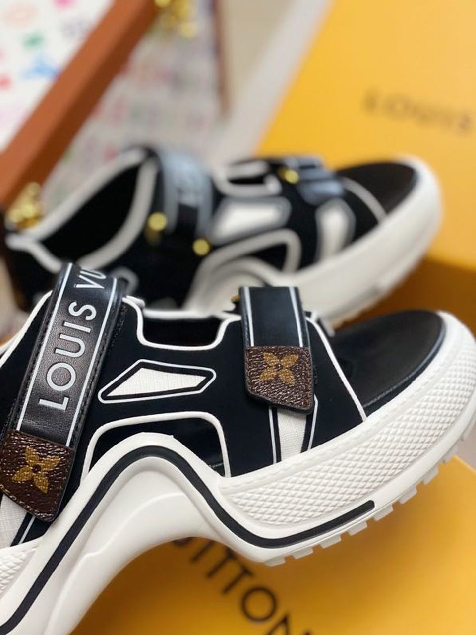 Louis Vuitton LV Archlight Flat Sandal Satin Black/White For Women LV - Soul Replicas