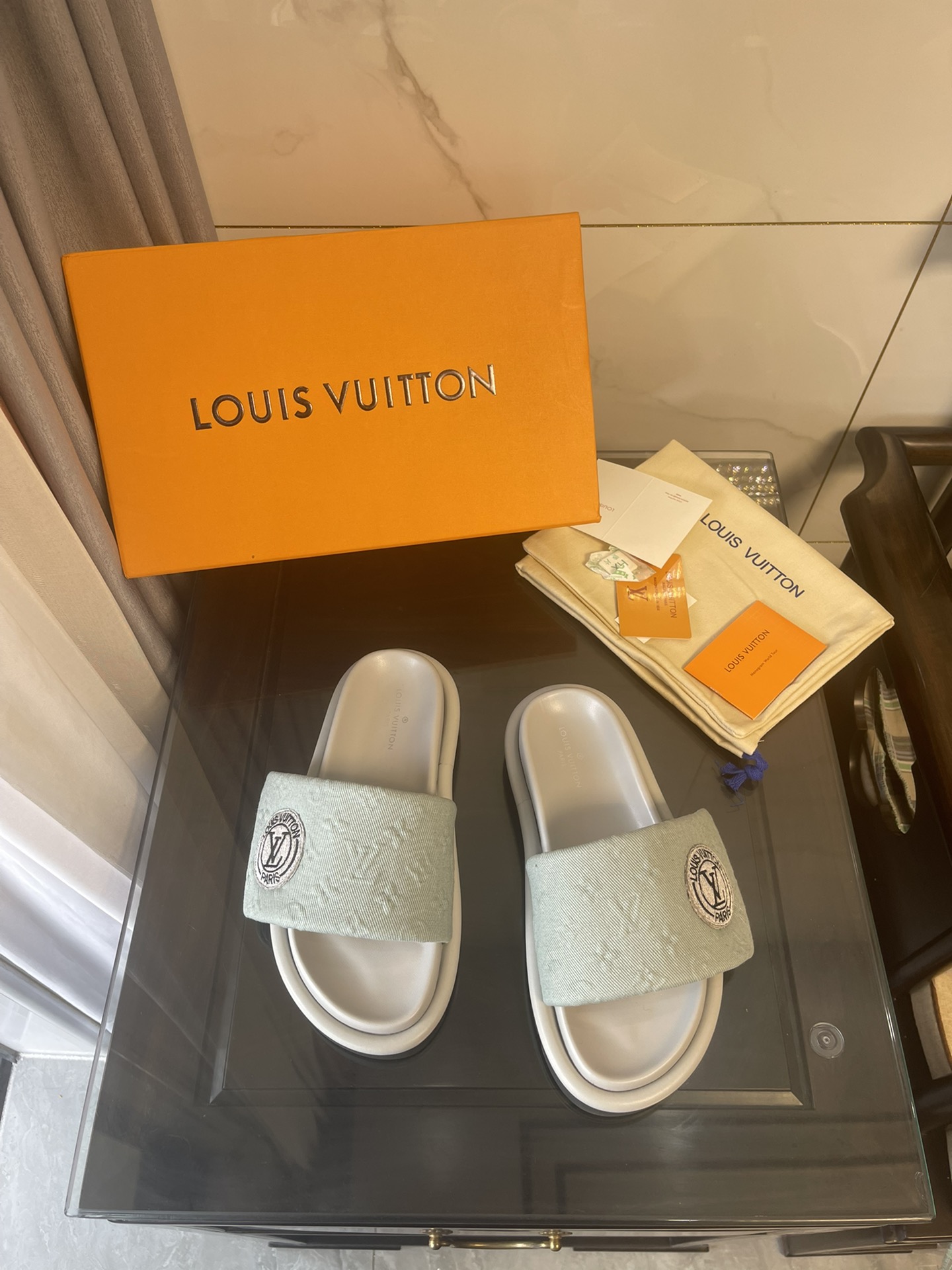 Louis Vuitton Women's Pool Pillow Comfort Flat Mule Bright Green For Women LV - Soul Replicas