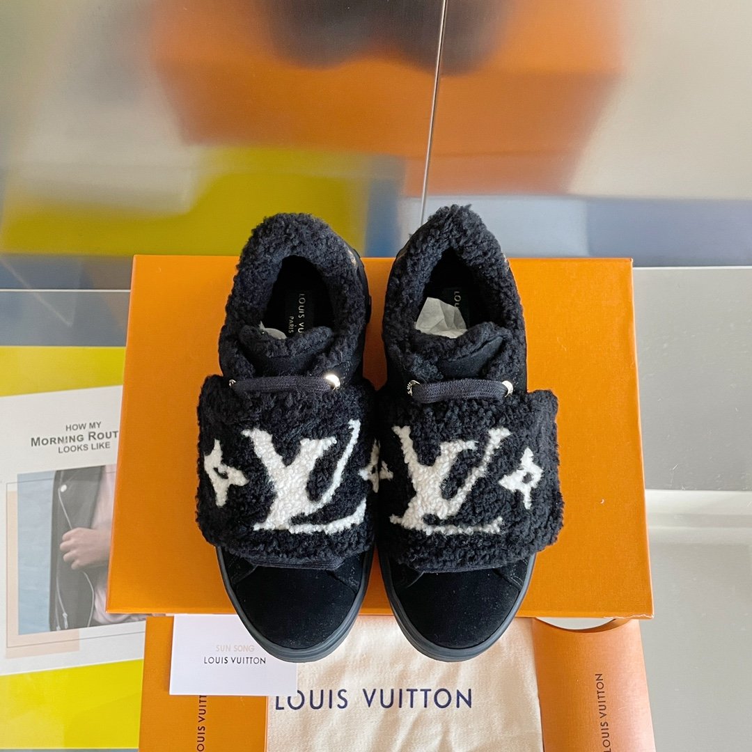 Louis Vuitton Women's Time Out Sneaker Black For Women LV 1AADTK - Soul Replicas