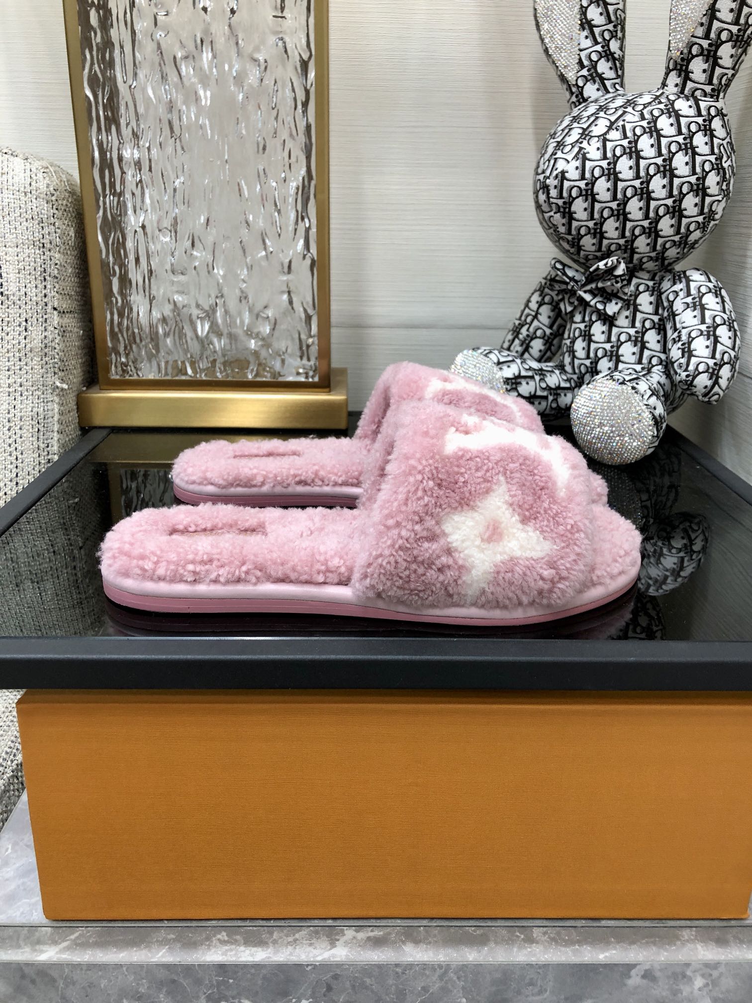 Louis Vuitton Women's Magnetic Flat Mule Light Pink For Women LV 1AA1UH - Soul Replicas