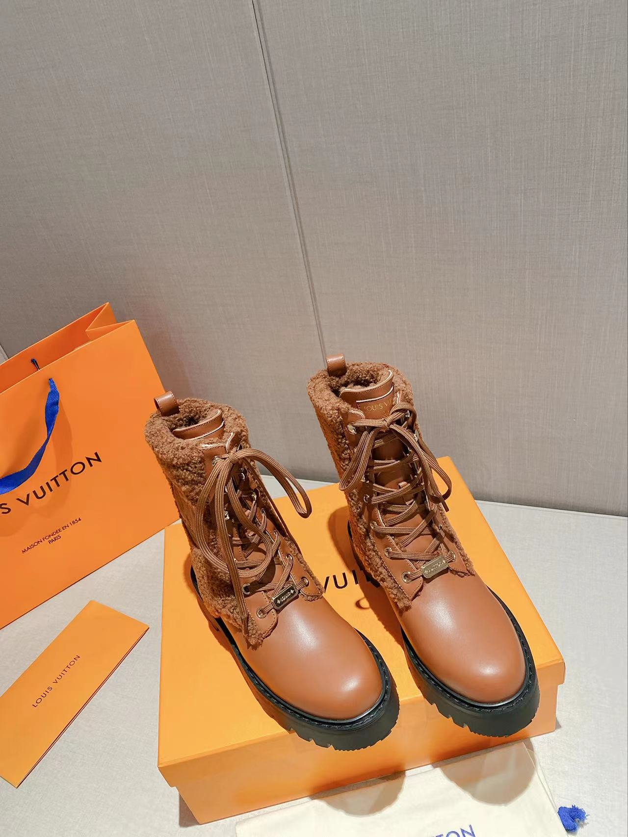 Louis Vuitton Women's LV Territory Flat Ranger Brown For Women LV - Soul Replicas