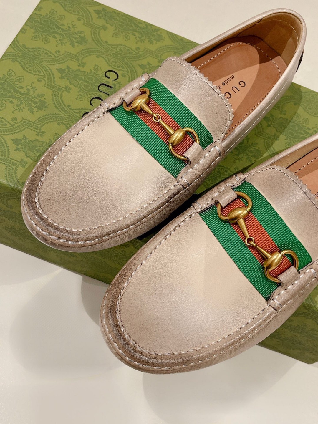 Gucci Women's Horsebit Driver With Web Distressed Beige - Soul Replicas