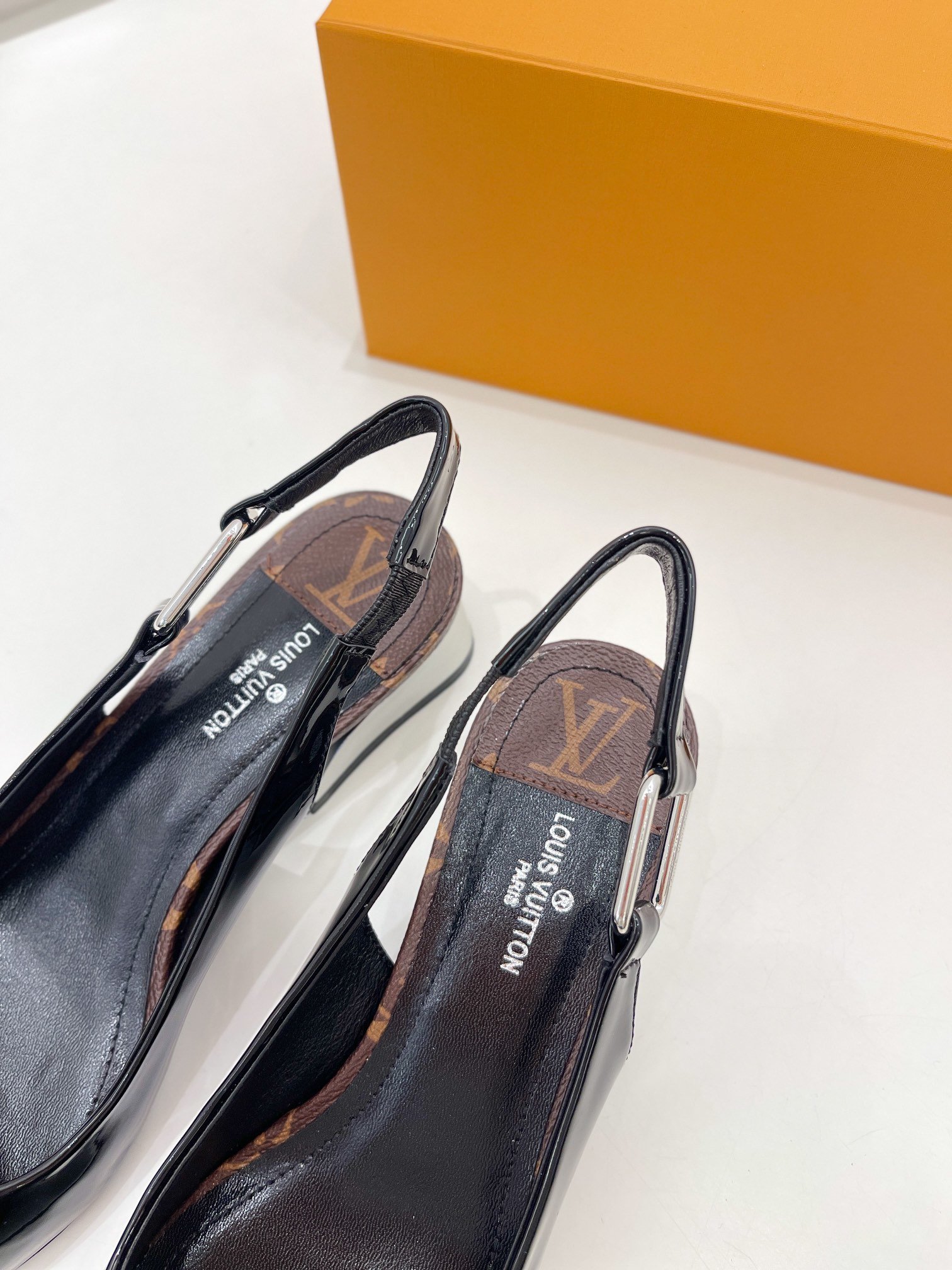 Louis Vuitton Magnetic Slingback Pump Black For Women LV 1A9O7U - Soul Replicas