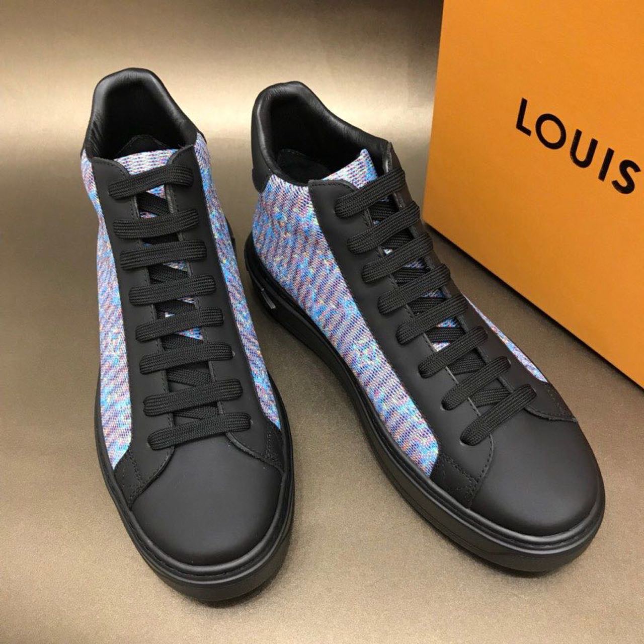 Louis Vuitton Time Out High Top Sneakers Calfskin Leather Fall/Winter Collection 1A4XYE. Blue/Black - Soul Replicas