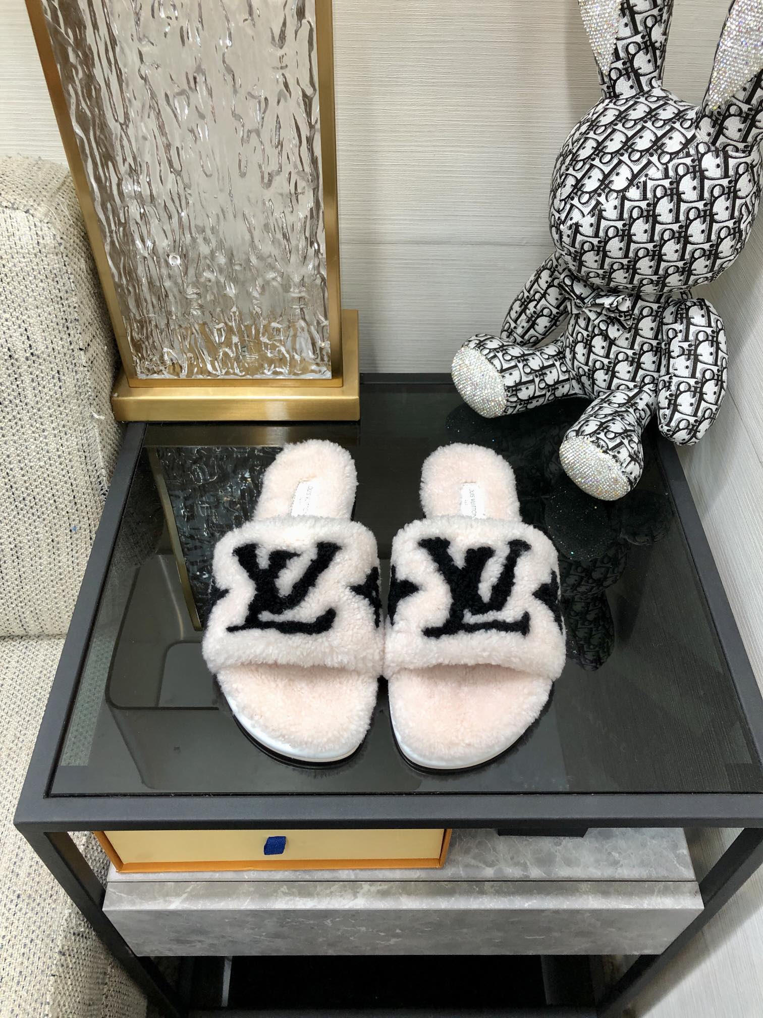 Louis Vuitton Women's Magnetic Flat Mule White For Women LV - Soul Replicas