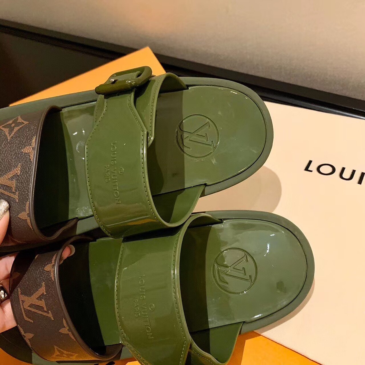 Louis Vuitton Sunbath Flat Mule Shiny Rubber Kaki For Women LV - Soul Replicas