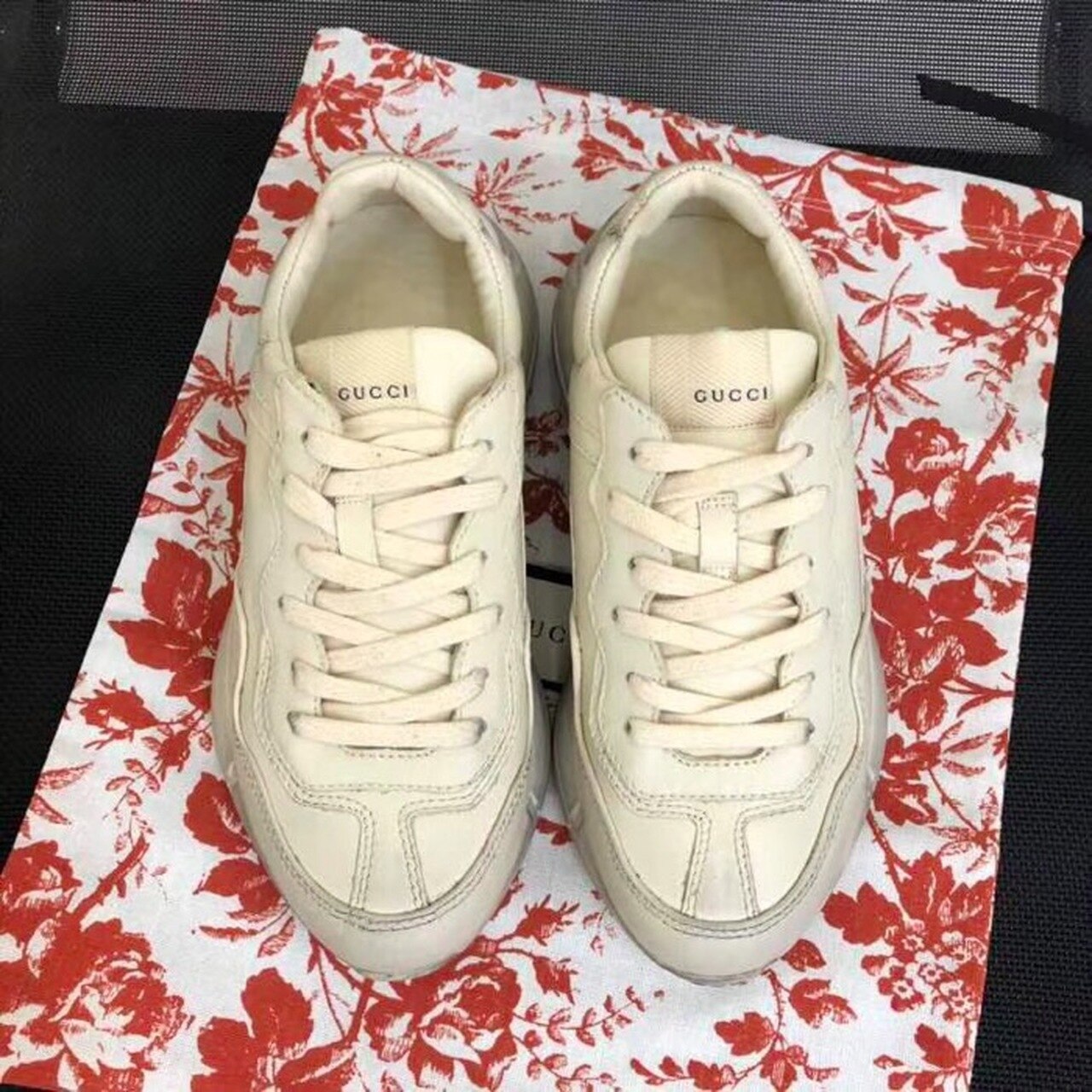 Gucci Rhyton Logo Dad Sneakers Calfskin Leather Spring/Summer Collection Off White - Soul Replicas