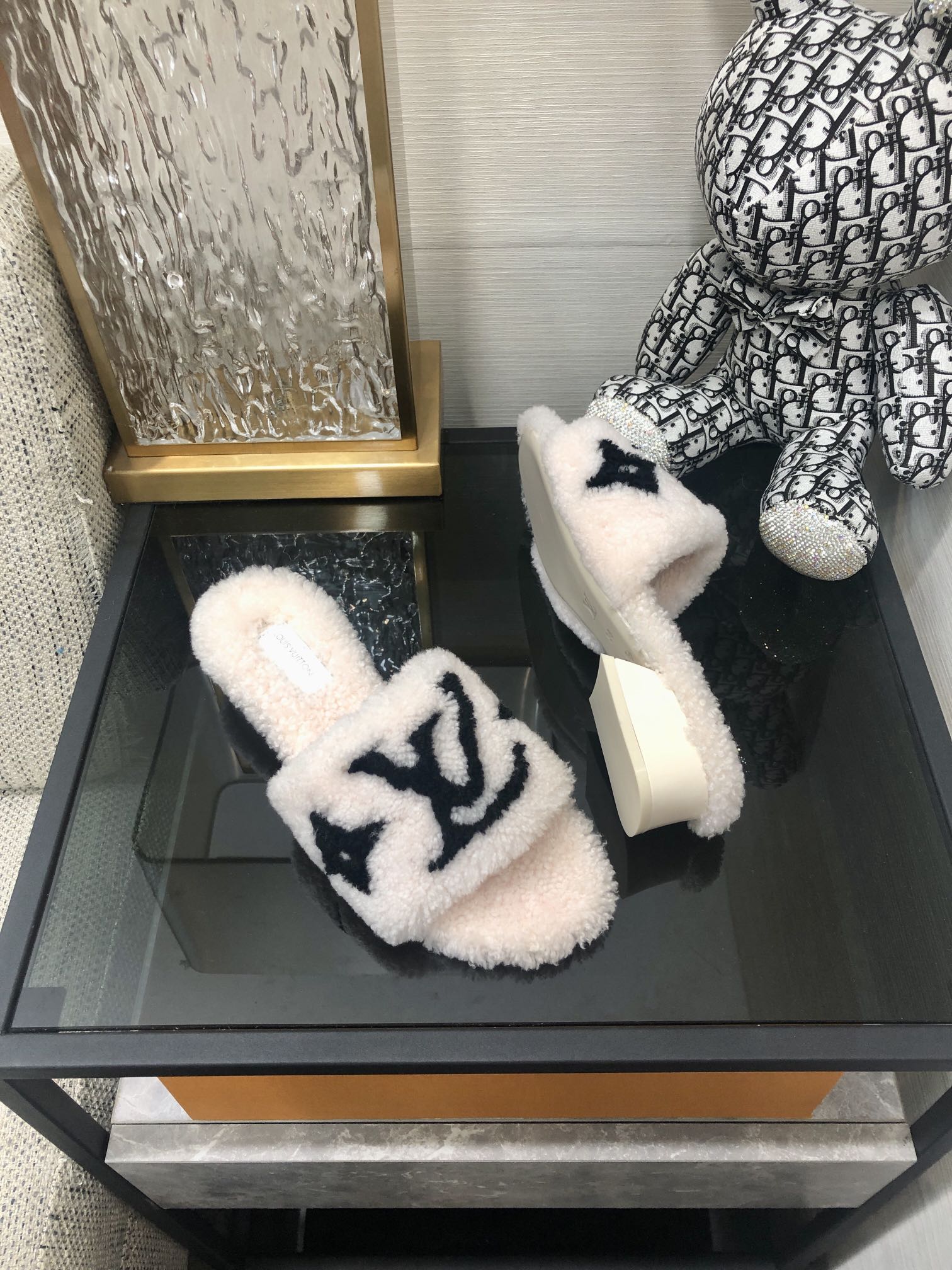 Louis Vuitton Women's Magnetic Mule White For Women LV - Soul Replicas