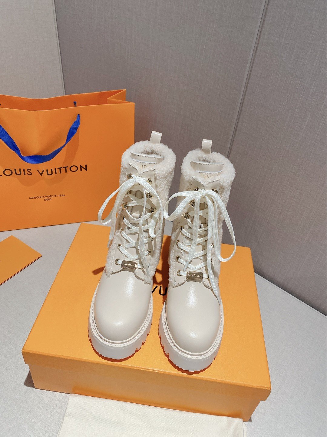 Louis Vuitton Women's LV Territory Flat Ranger White For Women LV - Soul Replicas