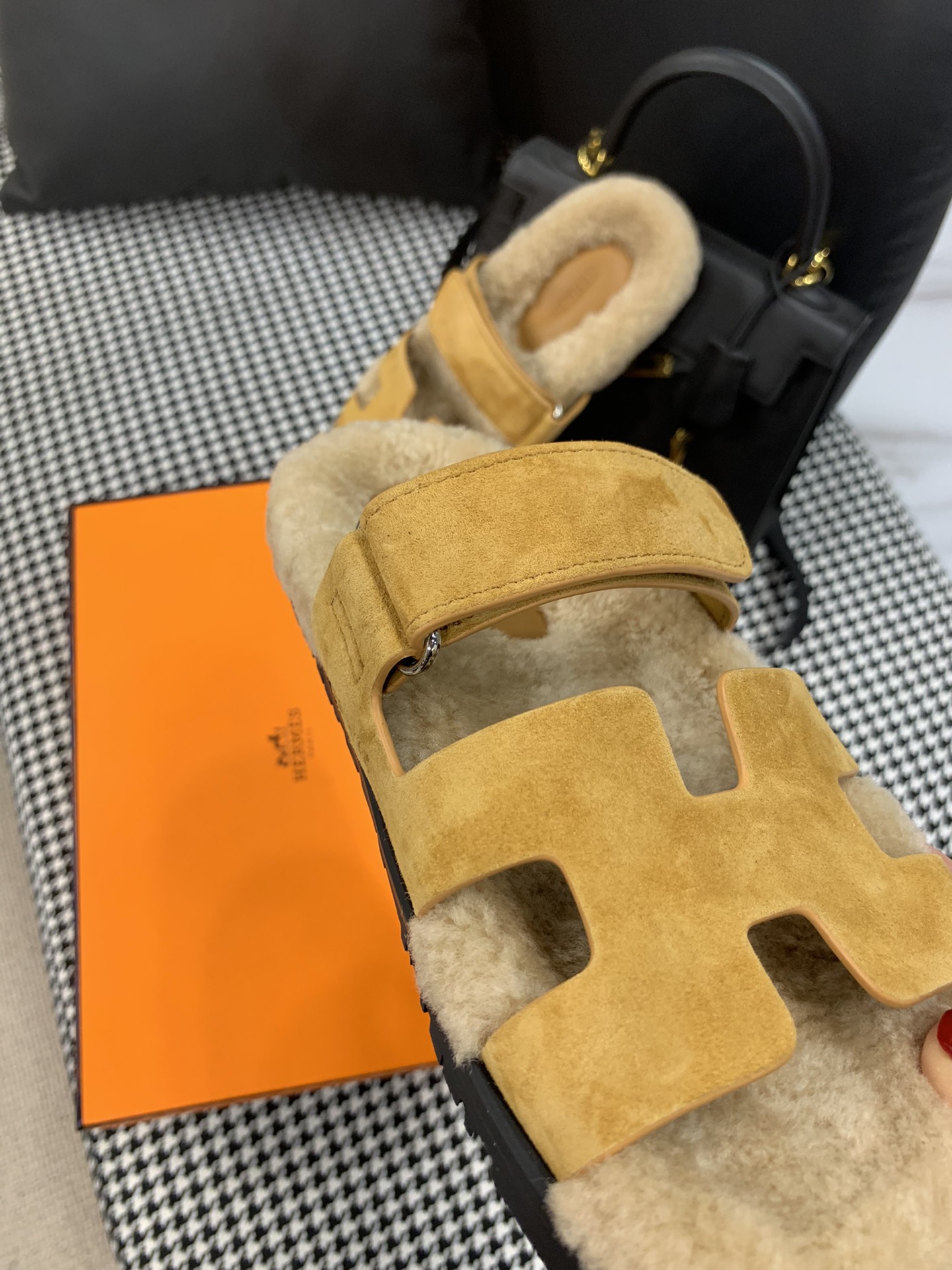 Hermes Chypre Sandal Yellow For Women - Soul Replicas